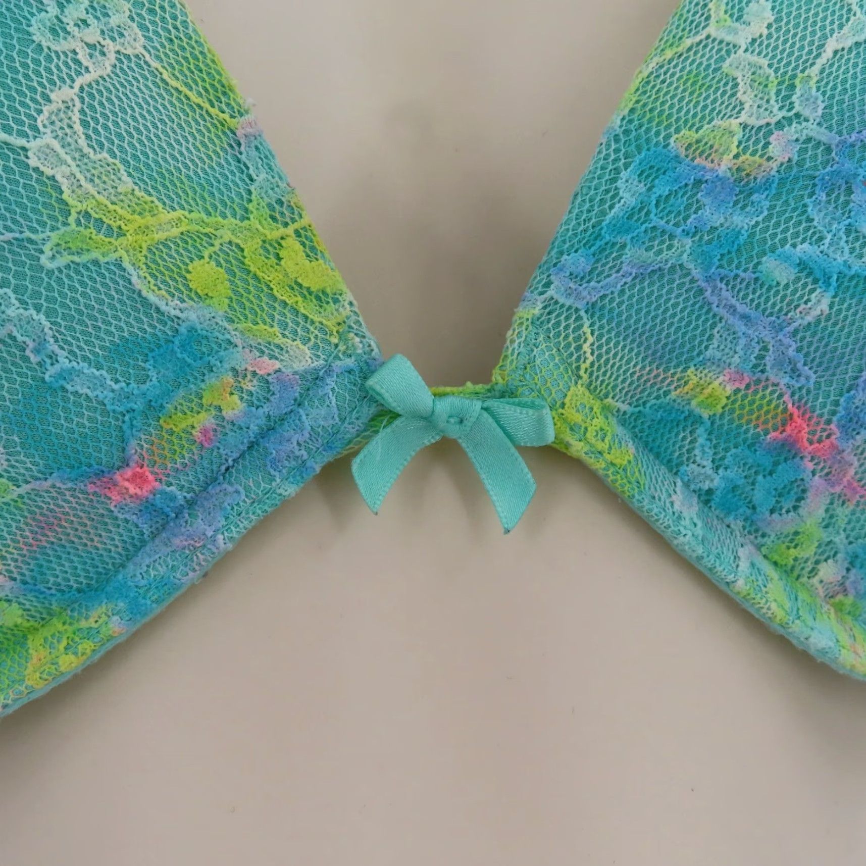 Victoria's Secret V IC TORIA'S SECRET Push Up Bra 34C Multicolor Floral Underwire Padded Lace Women Bra Size ONE SIZE - 3 Thumbnail