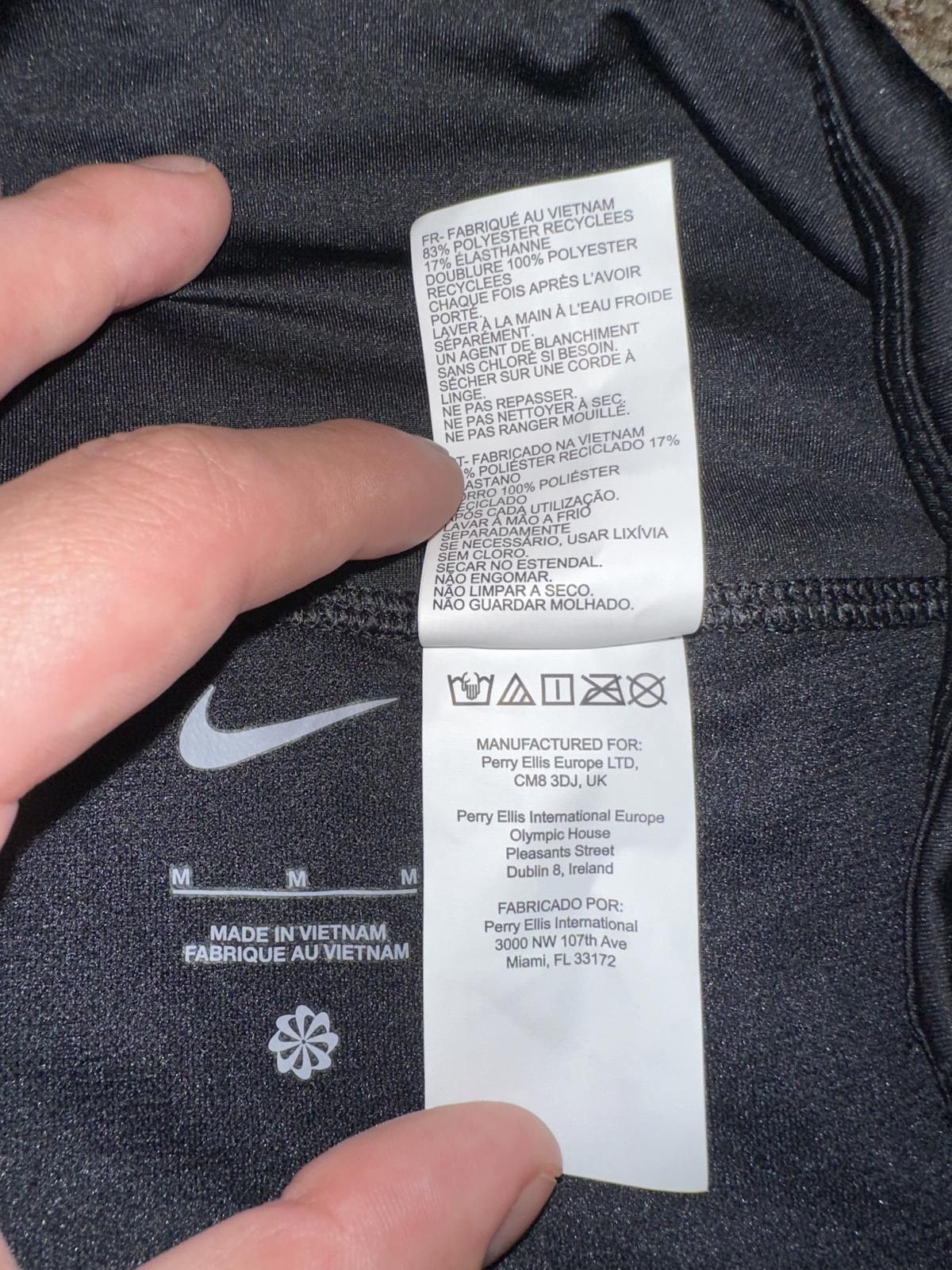 Nike Nike Women's Essential High Waisted Black Swimsuit With Zipper Pocket Size ONE SIZE - 7 Thumbnail