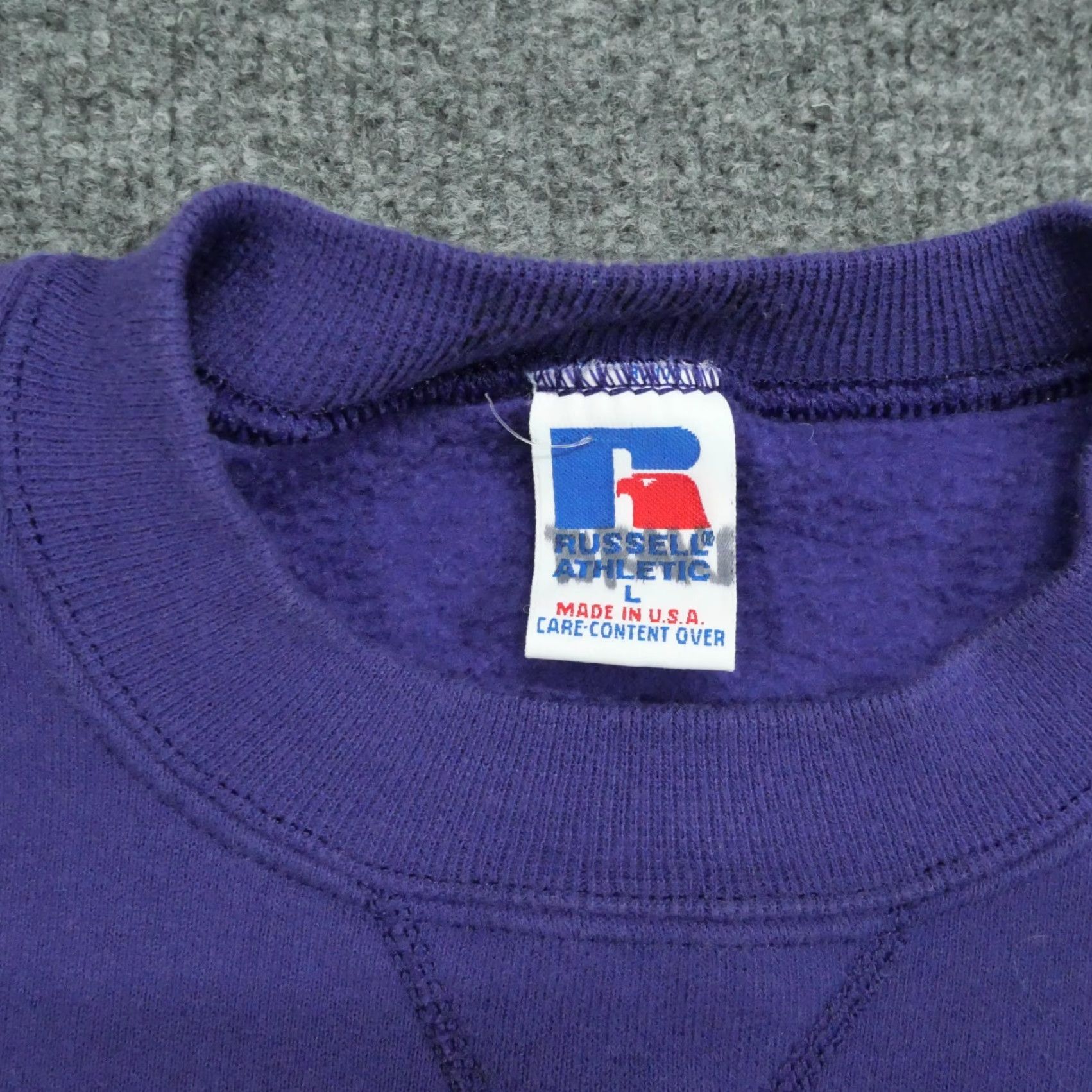 Russell Athletic VINTAGE Russell Athletic Sweatshirt Men Adult Large Purple 90s Size US L / EU 52-54 / 3 - 4 Thumbnail
