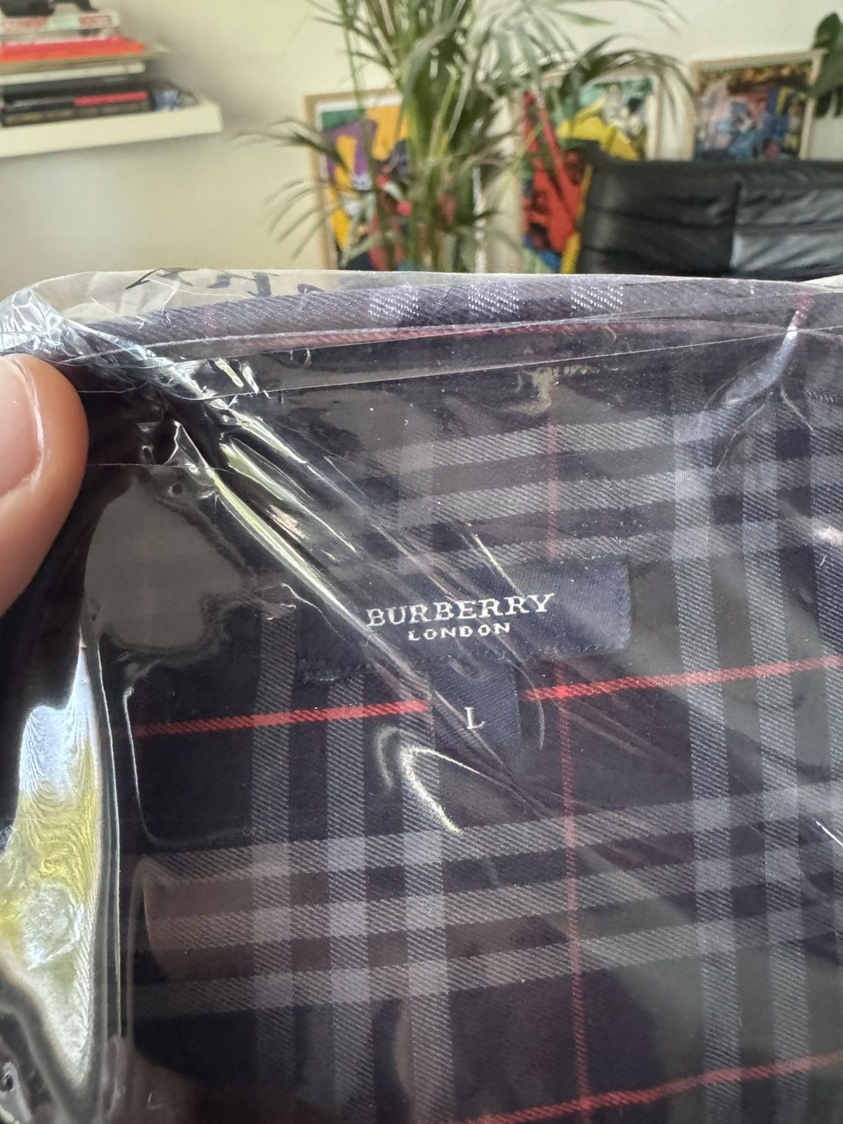 Burberry Burberry Button Up Casual Shirt NovaCheck Luxury Vintage 00s Size US L / EU 52-54 / 3 - 3 Thumbnail