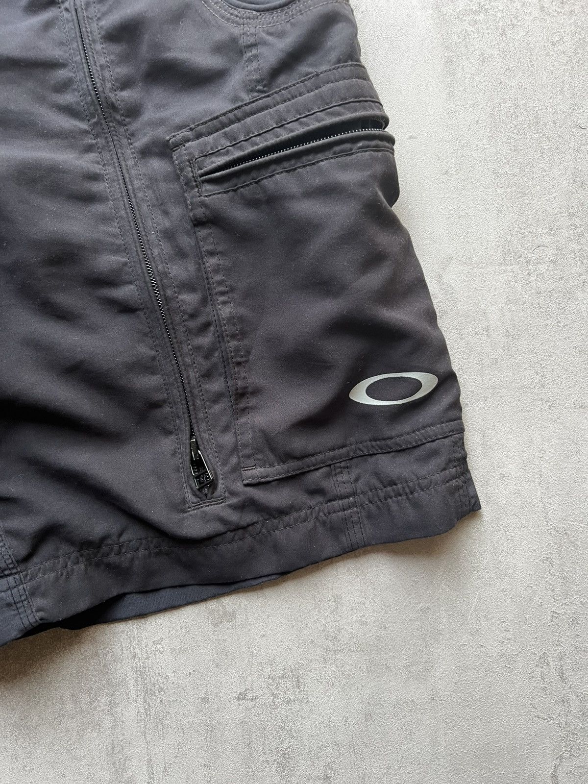 Oakley Oakley Technical Cargo Shorts - Size XL 🖤 Size US 34 / EU 50 - 3 Thumbnail