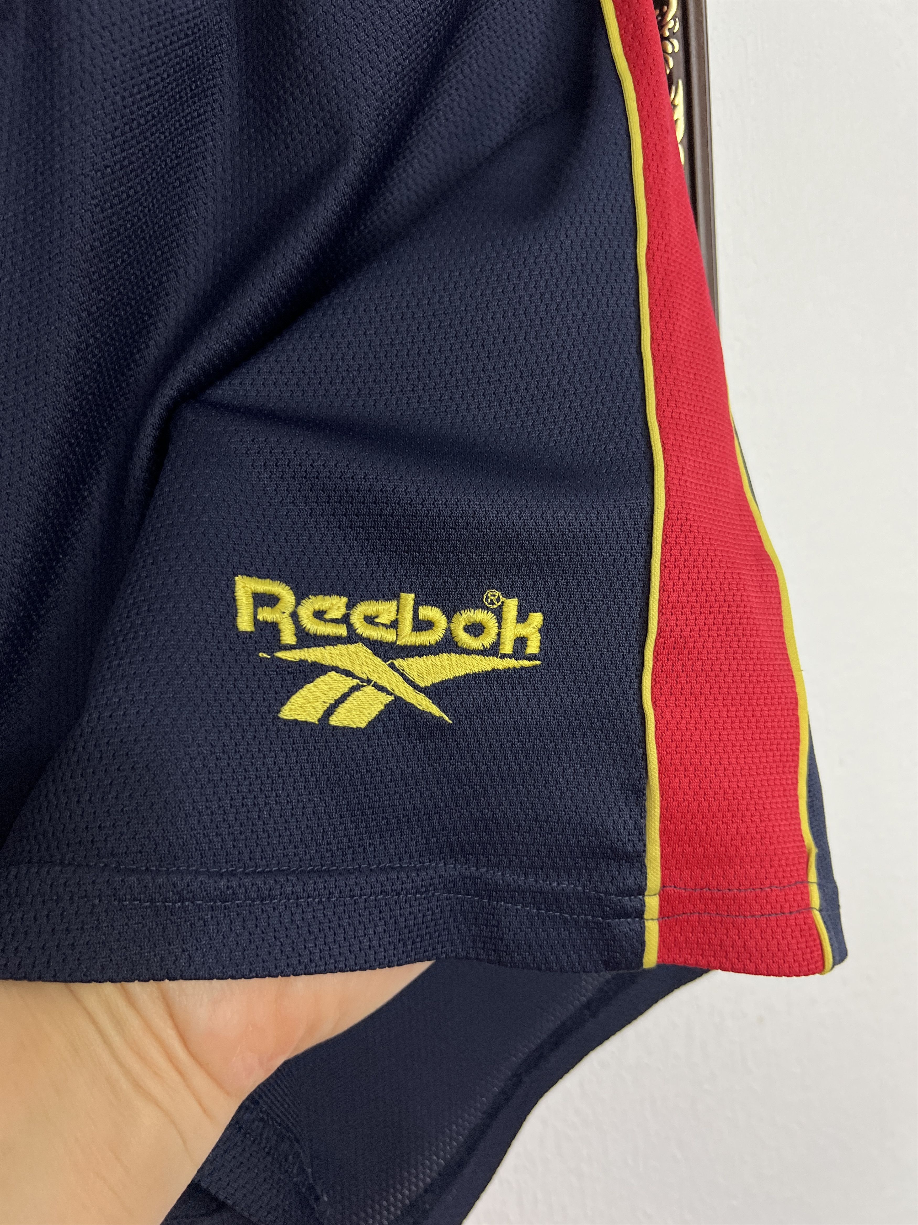Reebok Vintage 90's Liverpool Football Shorts Soccer Rare Hype Size US 32 / EU 48 - 5 Thumbnail