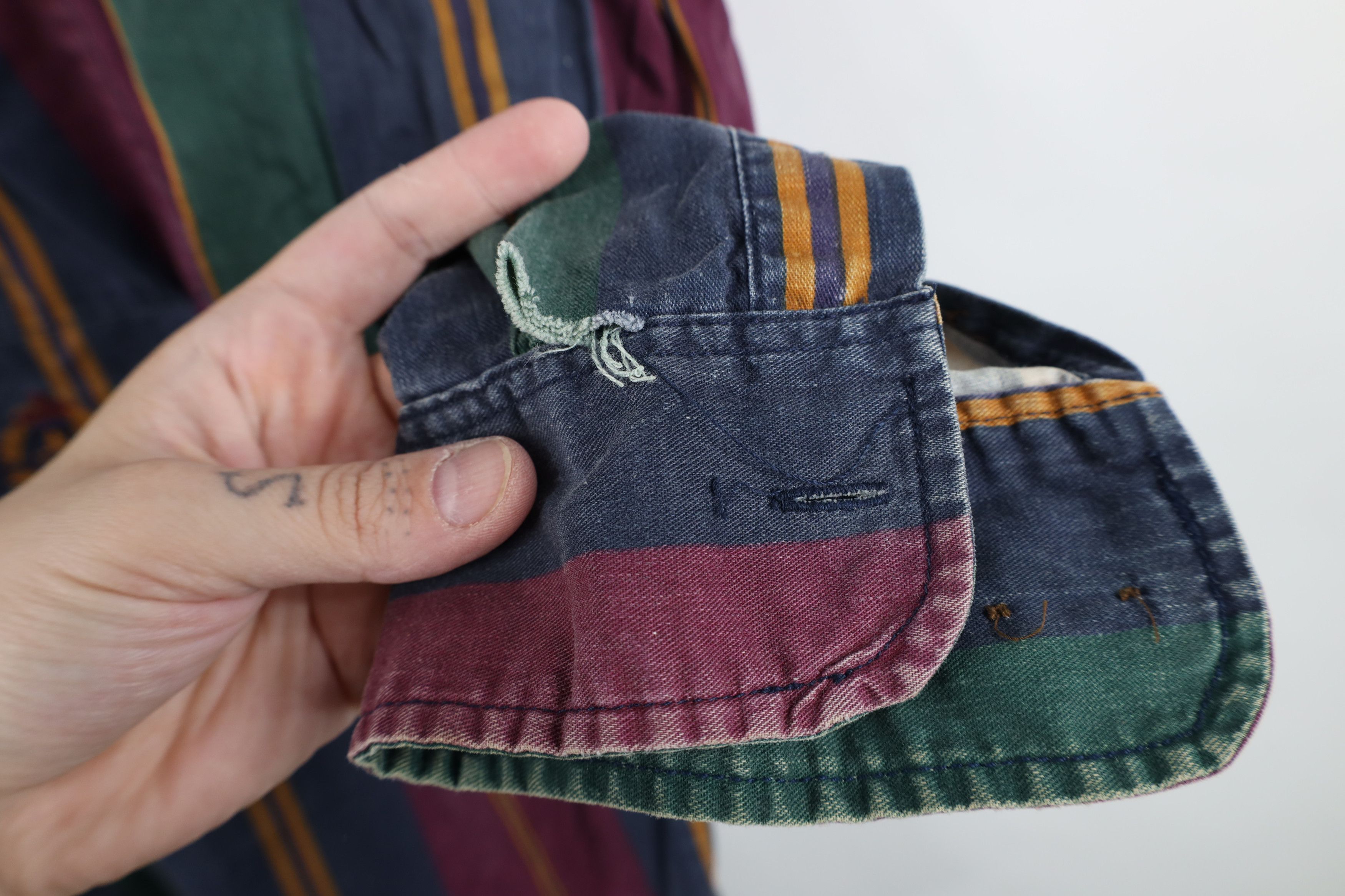 Vintage Vintage 90s Streetwear Rainbow Striped Button Shirt Size US M / EU 48-50 / 2 - 7 Thumbnail