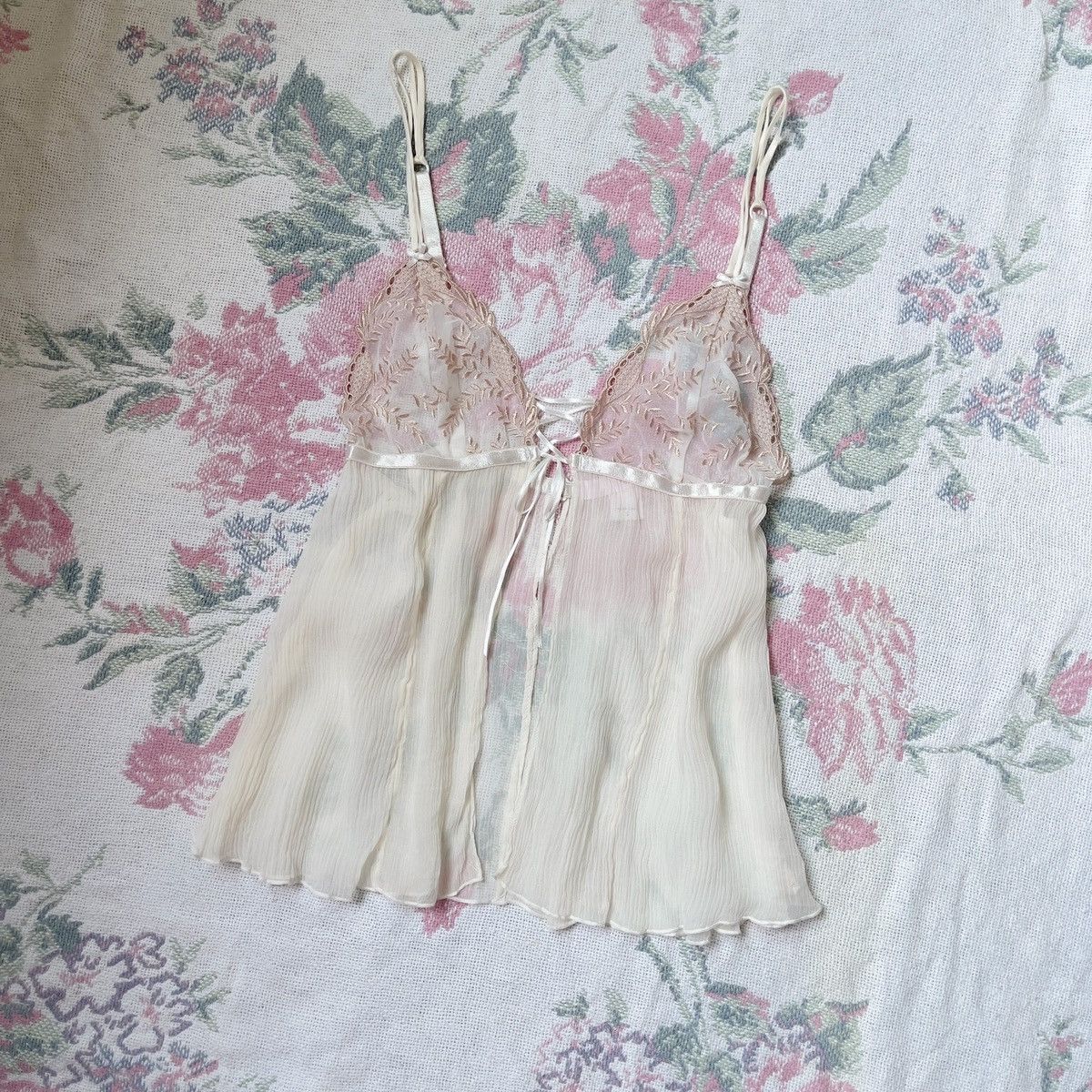 Vintage Vintage VS Ivory Silk Sheer Camisole (Small) Size S / US 4 / IT 40 - 1 Thumbnail