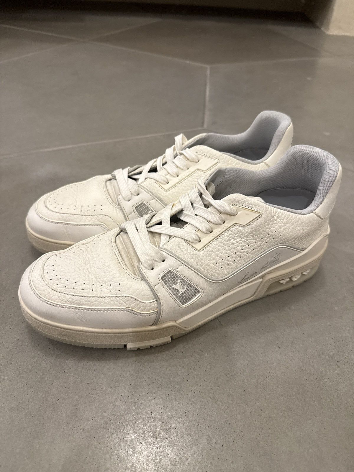 Louis Vuitton Louis Vuitton LV Sneaker Size US 9.5 / EU 42-43 - 1 Thumbnail
