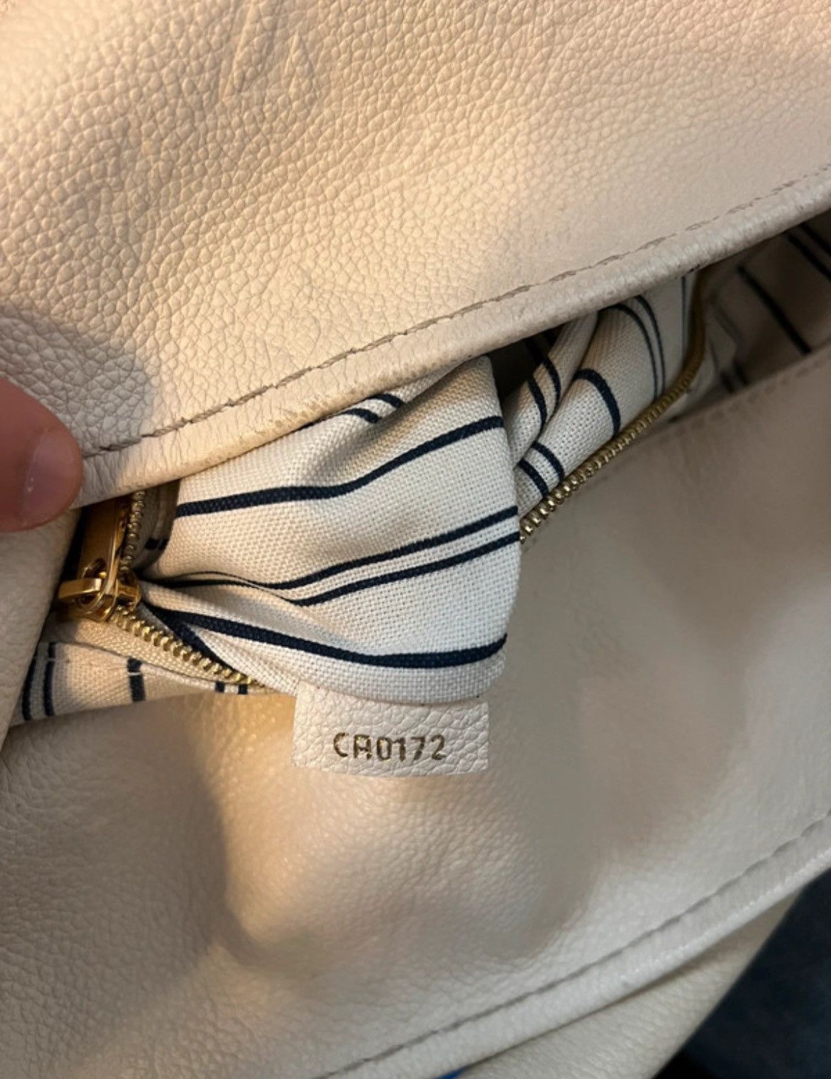 Louis Vuitton Louis Vuitton White Artsy MM Size ONE SIZE - 11 Thumbnail