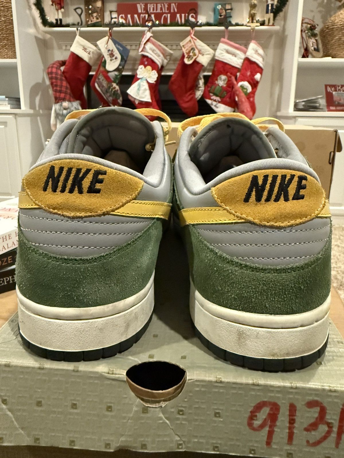 Nike Vintage Nike Dunk Low 2005 Mens Size 13 Yellow & Green Size US 13 / EU 46 - 7 Thumbnail