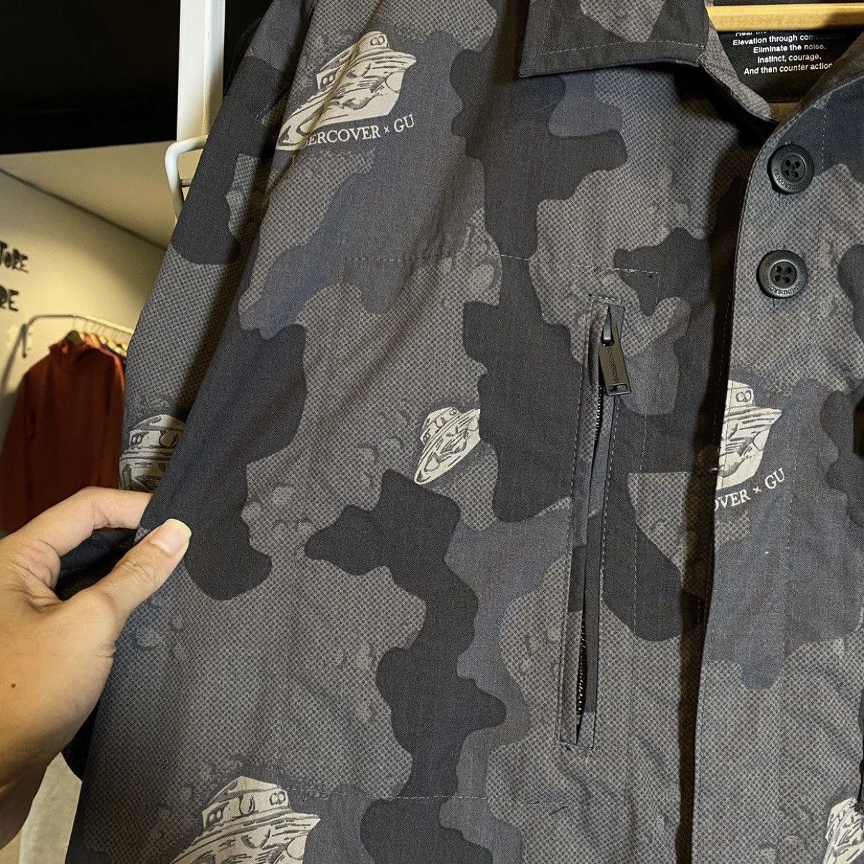 GU × Undercover GU × UNDERCOVER UFO Oversized Short Sleeve Fatigue Shirt XXL Size US XL / EU 56 / 4 - 7 Thumbnail