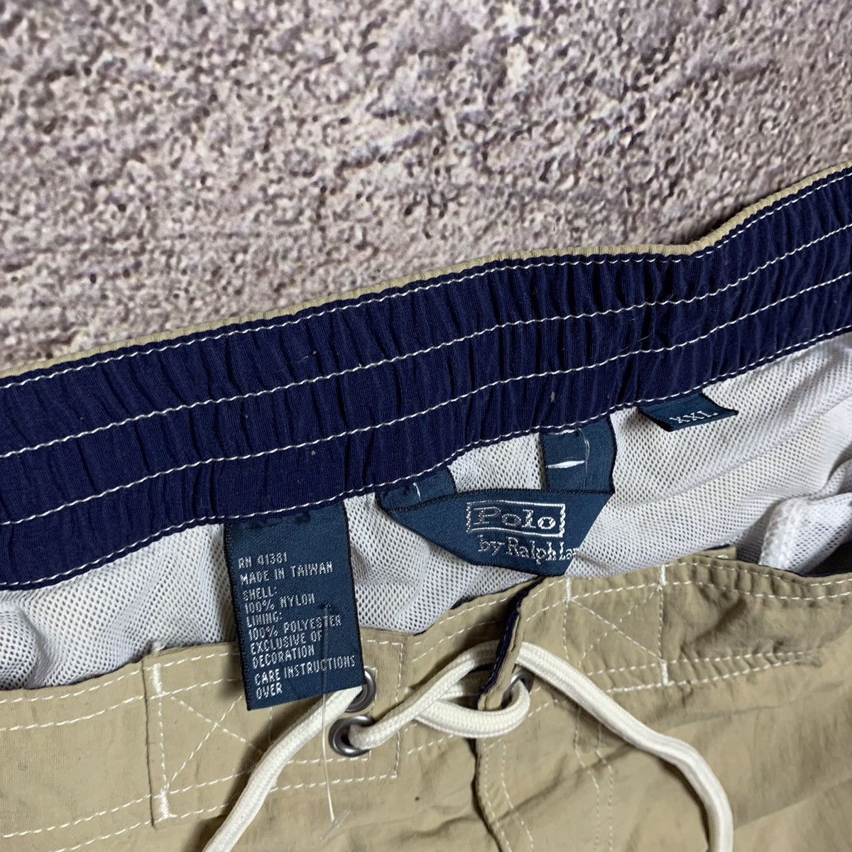 Vintage Vintage Nike Cargo Shorts Swoosh Y2K Streetwear Khaki 38 Size US 38 / EU 54 - 6 Thumbnail