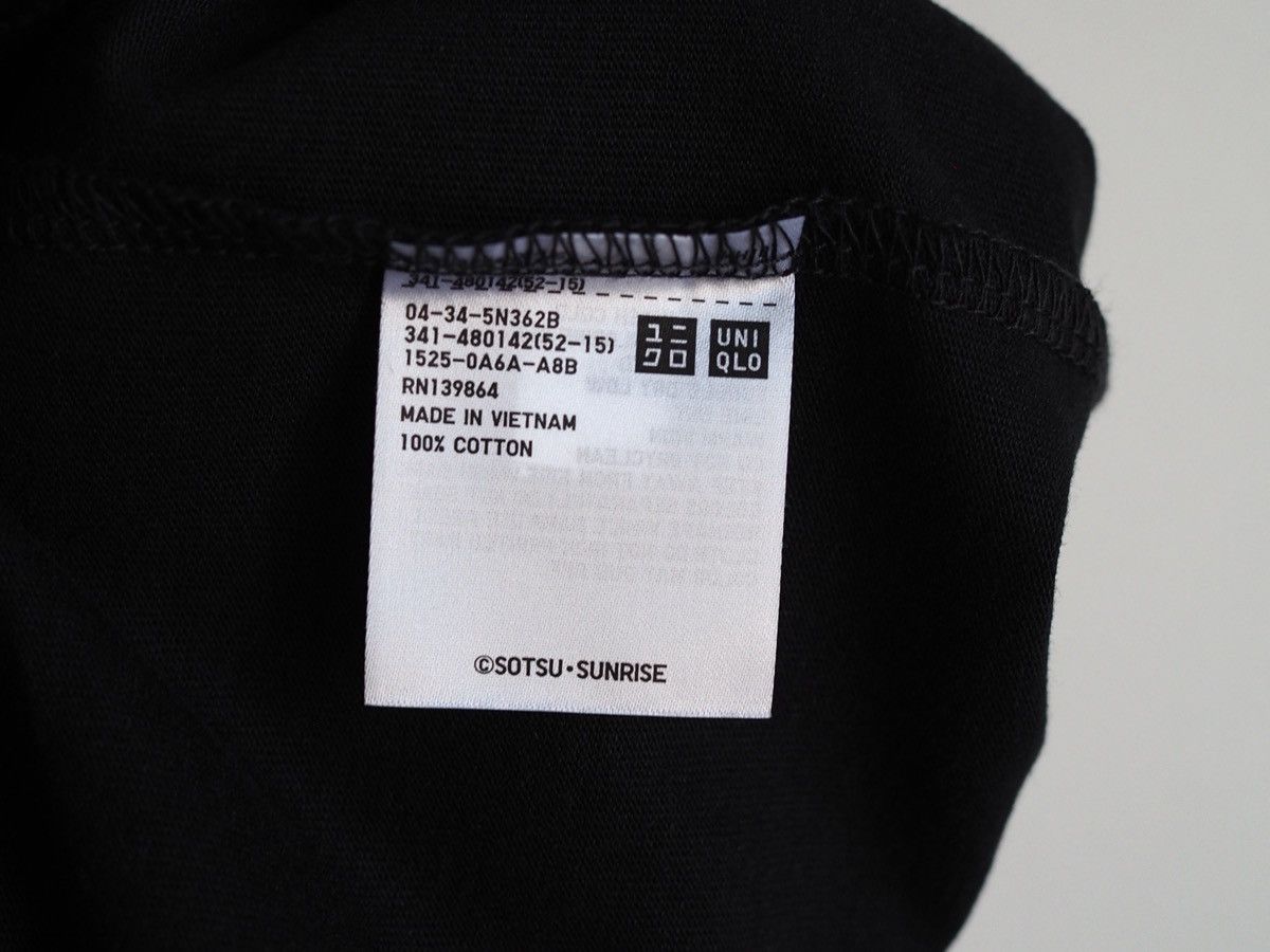 Uniqlo Gundam Uniqlo graphic T shirt size Medium Size US M / EU 48-50 / 2 - 9 Thumbnail