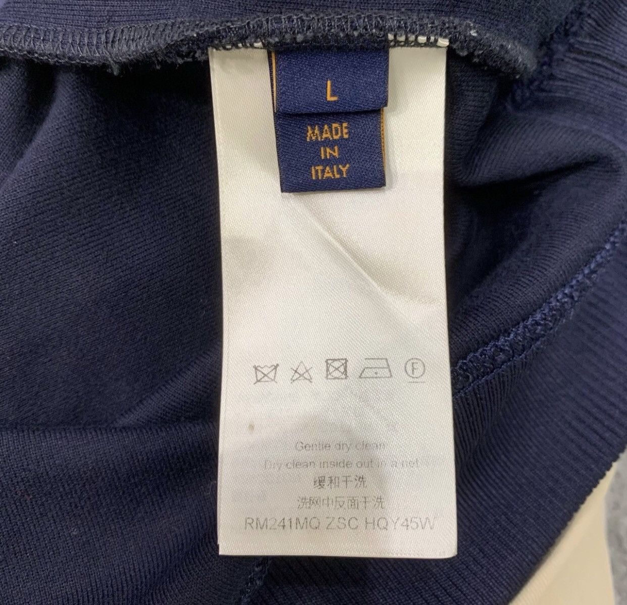 Louis Vuitton Louis Vuitton Navy blue arm three flower logo zipper jacket Size US L / EU 52-54 / 3 - 7 Thumbnail