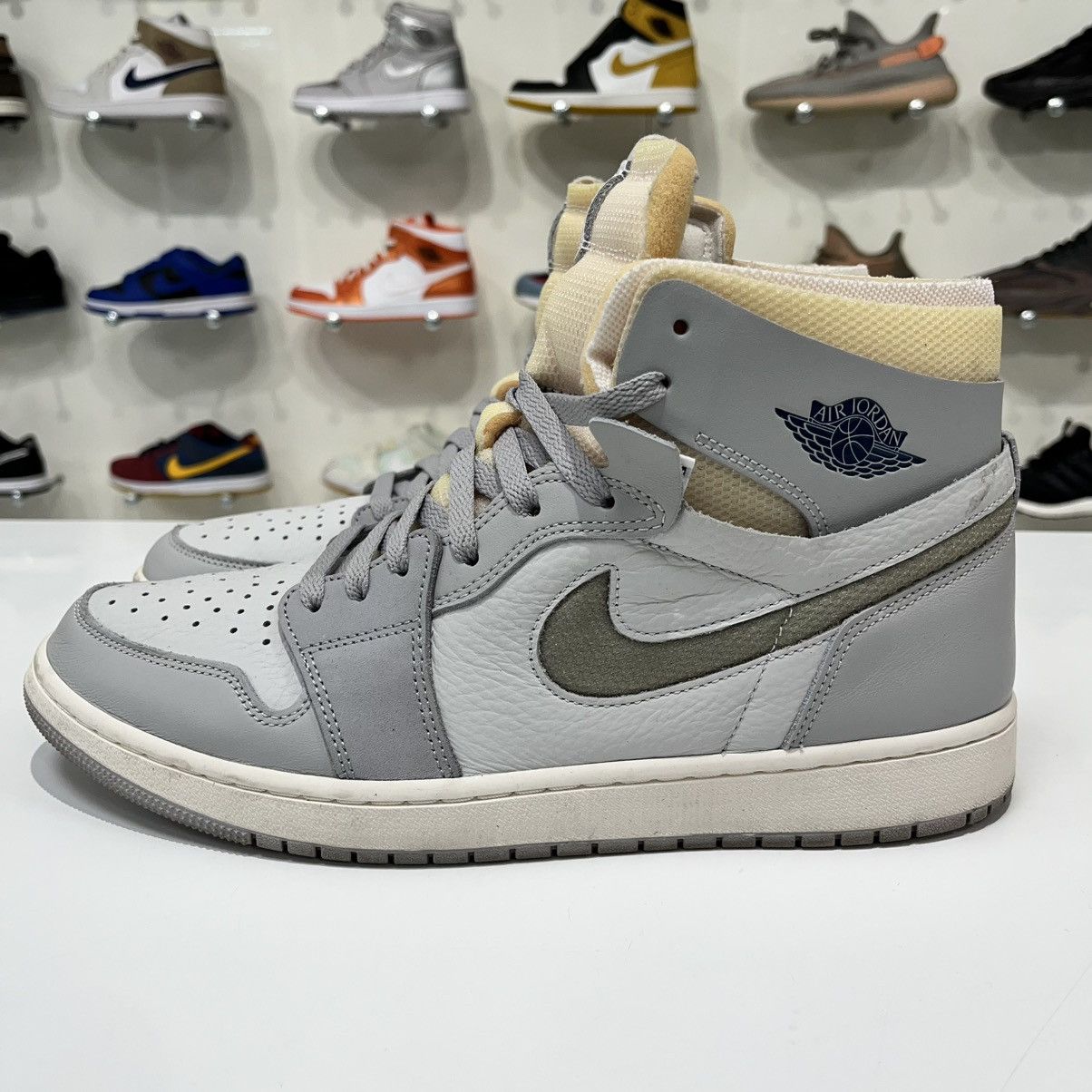 Nike Air Jordan 1 High Zoom Air CMFT London Size US 12 / EU 45 - 3 Thumbnail