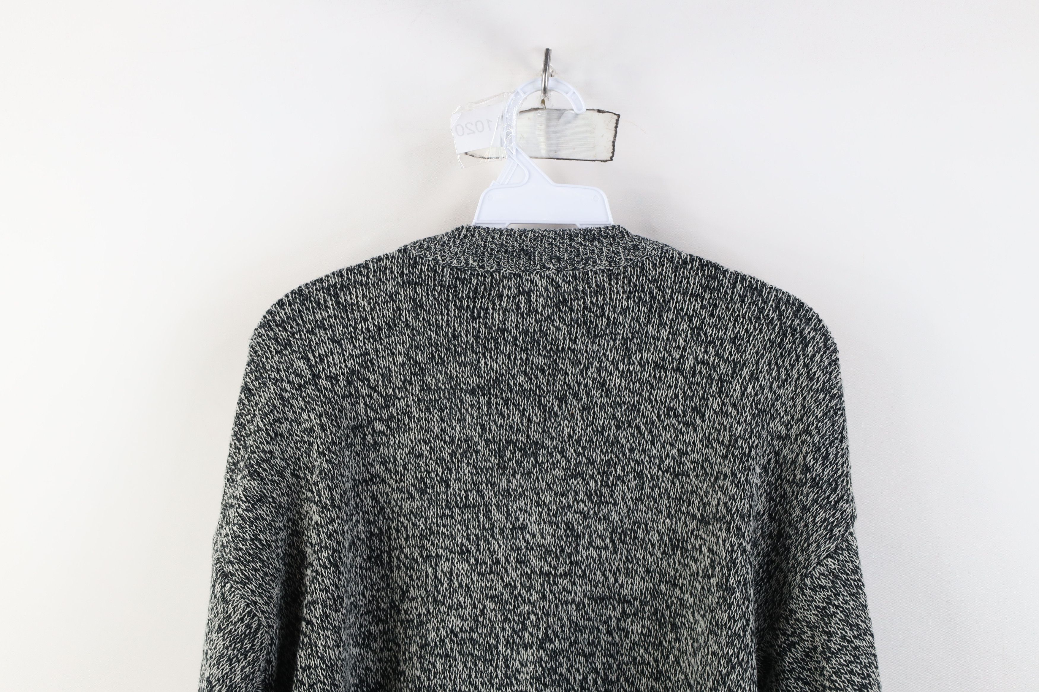 Vintage Vintage 90s Dapper Trim Geometric Knit V-Neck Sweater Size US S / EU 44-46 / 1 - 9 Thumbnail