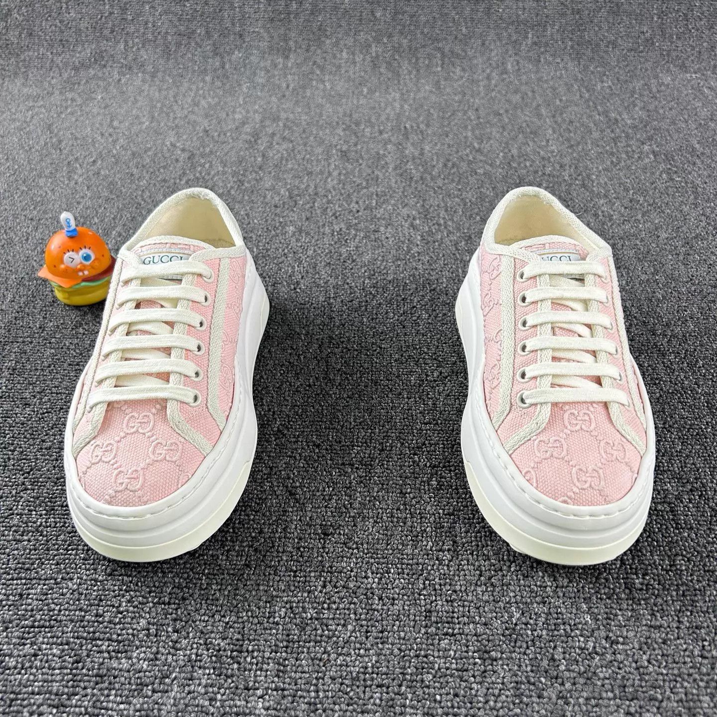 Gucci Gucci pink embroidered platform shoes EUR 35 Size US 4.5 / IT 34.5 - 2 Thumbnail