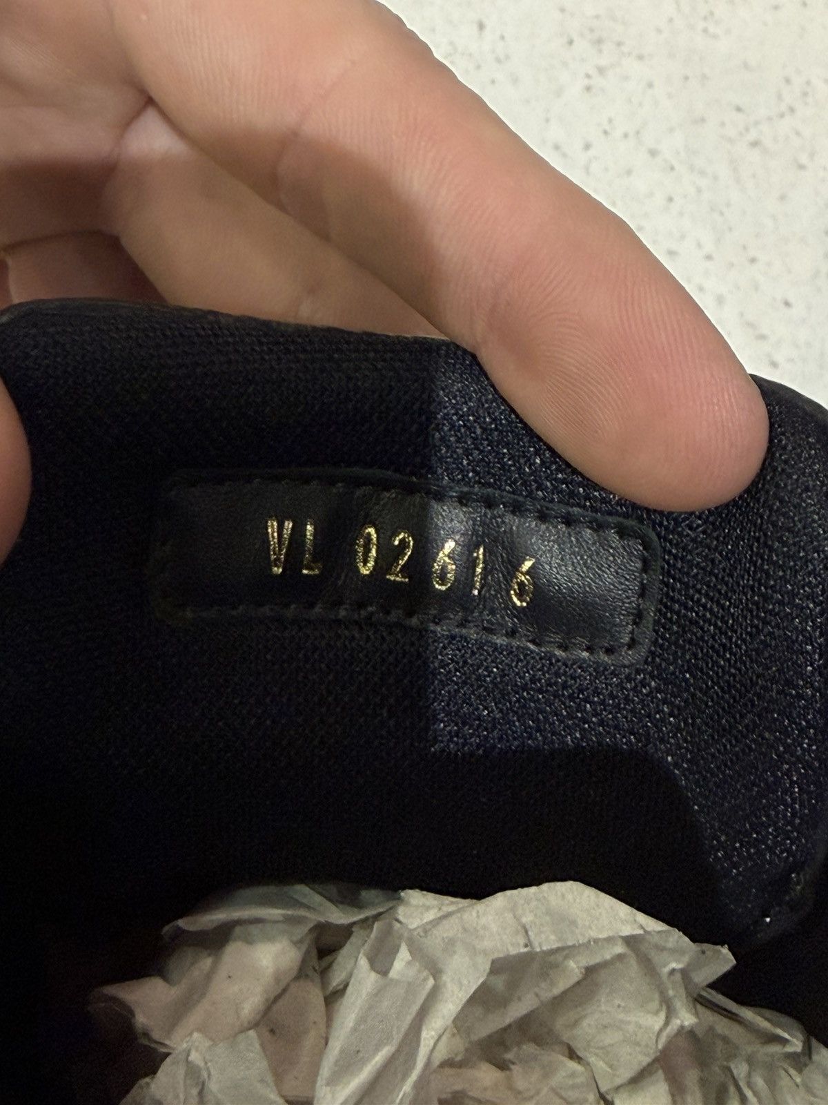 Louis Vuitton Size 6UK/7US - Louis Vuitton Trainer Low Top Black Size US 6 / EU 39 - 15 Thumbnail