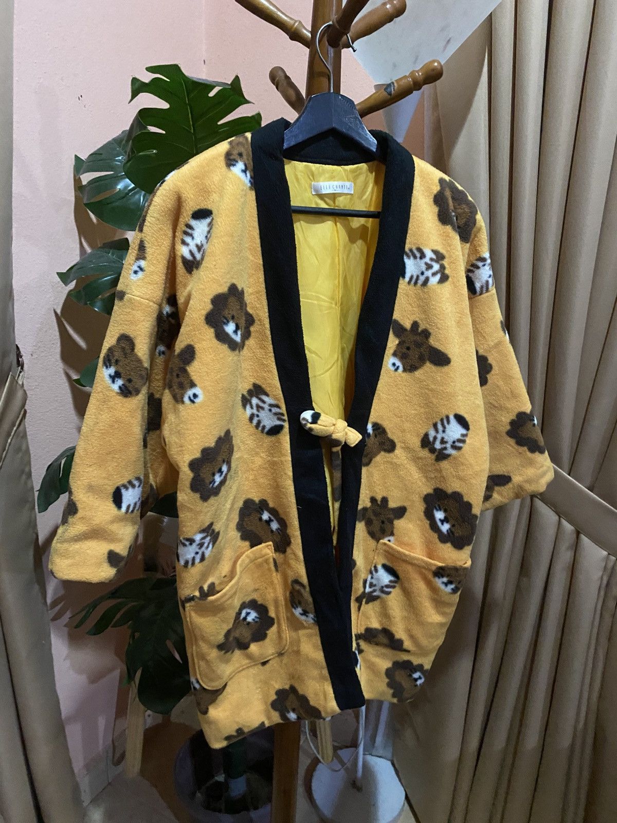 Vintage Vintage Elle Chante Fleece Kimono Robe with Animal Prints Size US M / EU 48-50 / 2 - 5 Thumbnail