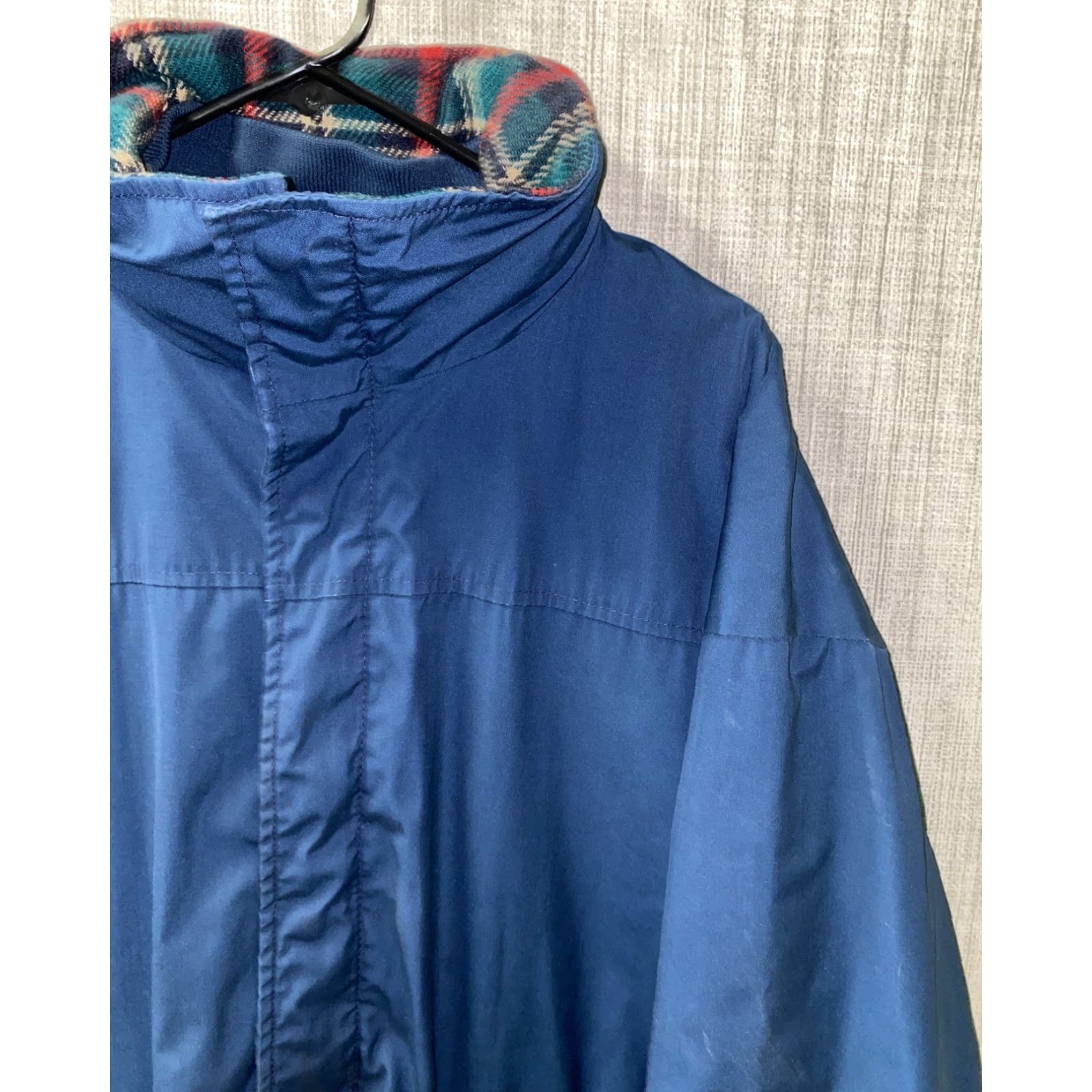 Vintage VINTAGE Woolrich Jacket Blue Plaid Lined Full Zip 25 In Armpit Men L Regular Woolrich Full Zip Mens Blue Plaid Jacket Size US L / EU 52-54 / 3 - 2 Thumbnail