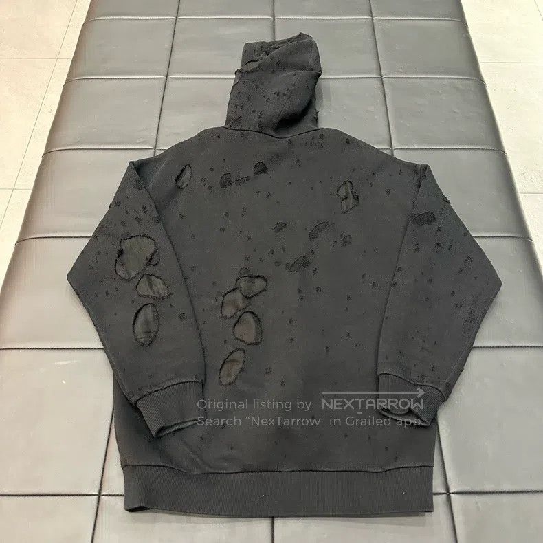 Givenchy Givenchy Classic Black Hole Letter Hoodie Size US S / EU 44-46 / 1 - 3 Thumbnail