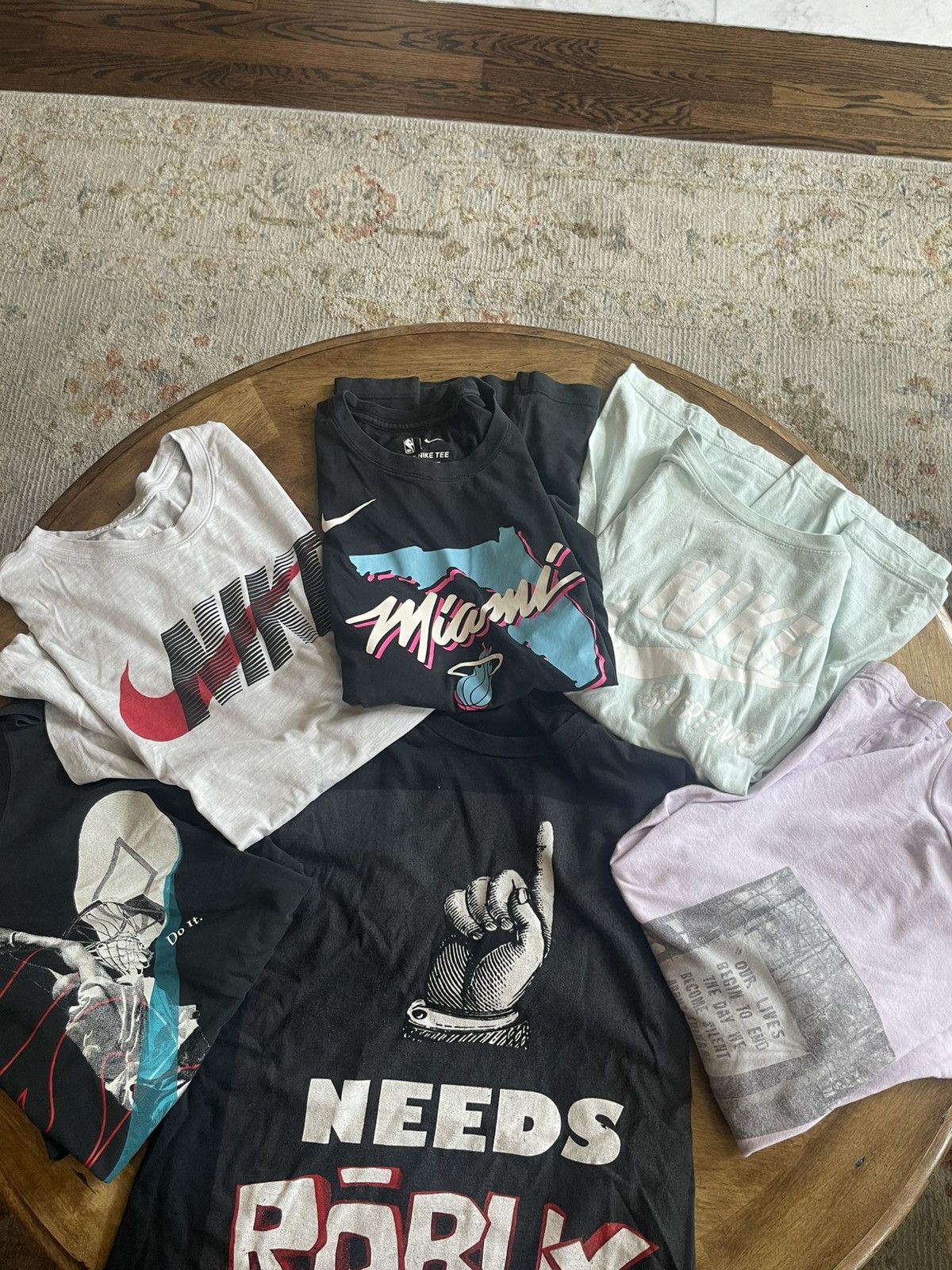 Nike Nike T-Shirt bundle sizes small- Large Size US S / EU 44-46 / 1 - 1 Thumbnail