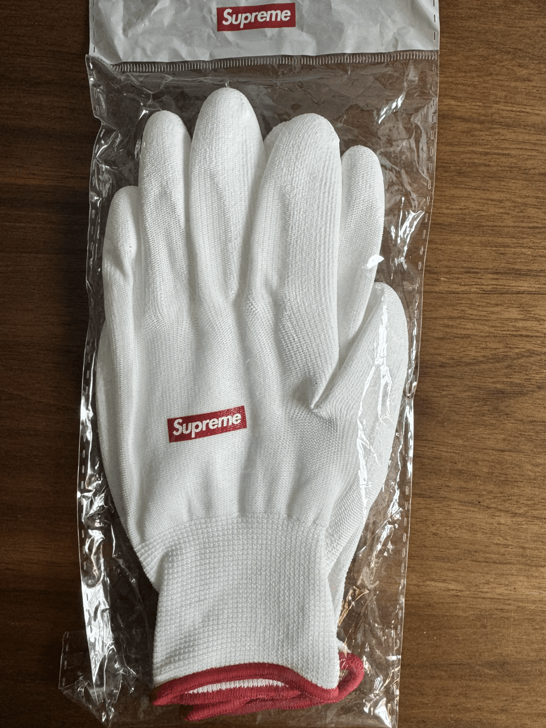 Supreme Rubberized Gloves, Parachute Toy, Candy Necklace Size ONE SIZE - 3 Thumbnail