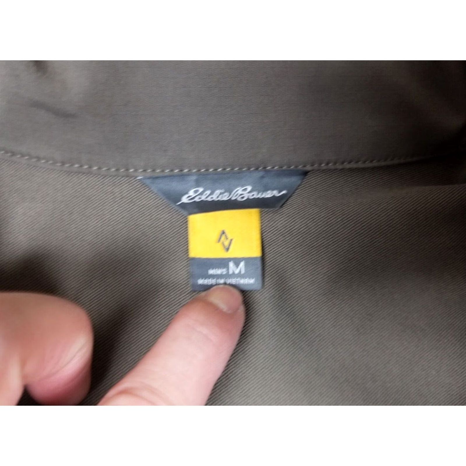 Eddie Bauer EDDIE BAUER JACKET Men M Gray Leather Canvas Hooded Lined Traves Flexion M-61 Style Cross Shoulder 18 Inch 23 Inch 26 Inch 30 Inch OCJ Size US M / EU 48-50 / 2 - 5 Thumbnail
