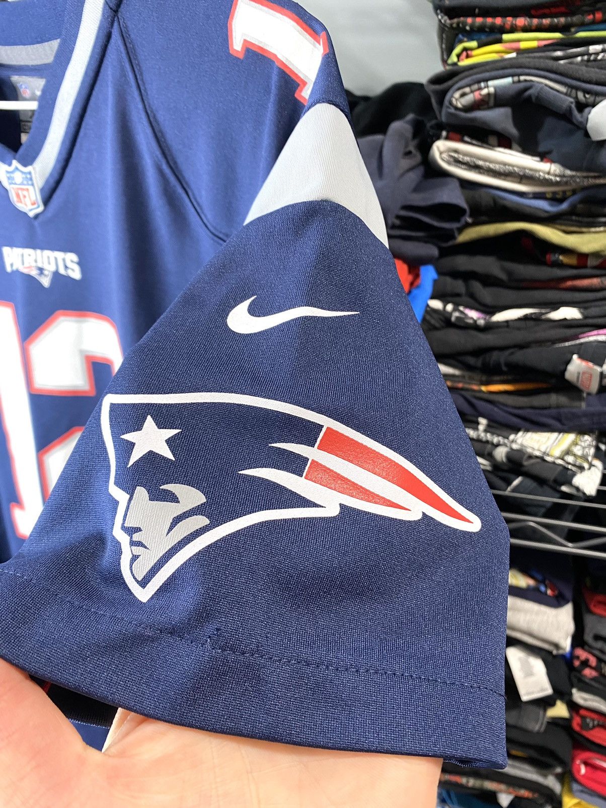 NFL Vintage Nike tee NFL Patriots 12 Brady Jersey T Shirt Size US L / EU 52-54 / 3 - 9 Thumbnail