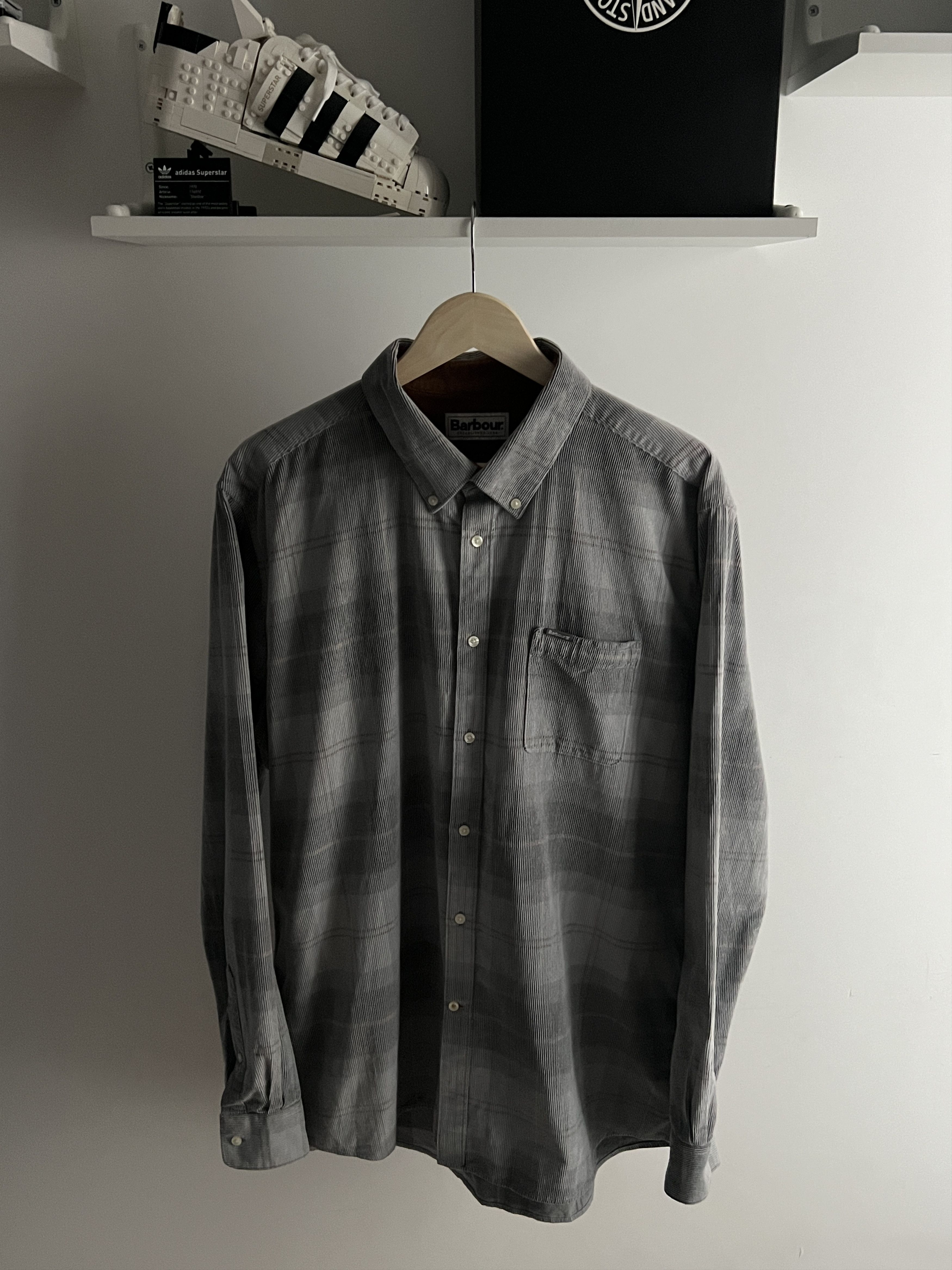 Barbour × Designer × Vintage Vintage Barbour Micro Corduroy Velvet Button Up Shirt Size US XL / EU 56 / 4 - 1 Thumbnail