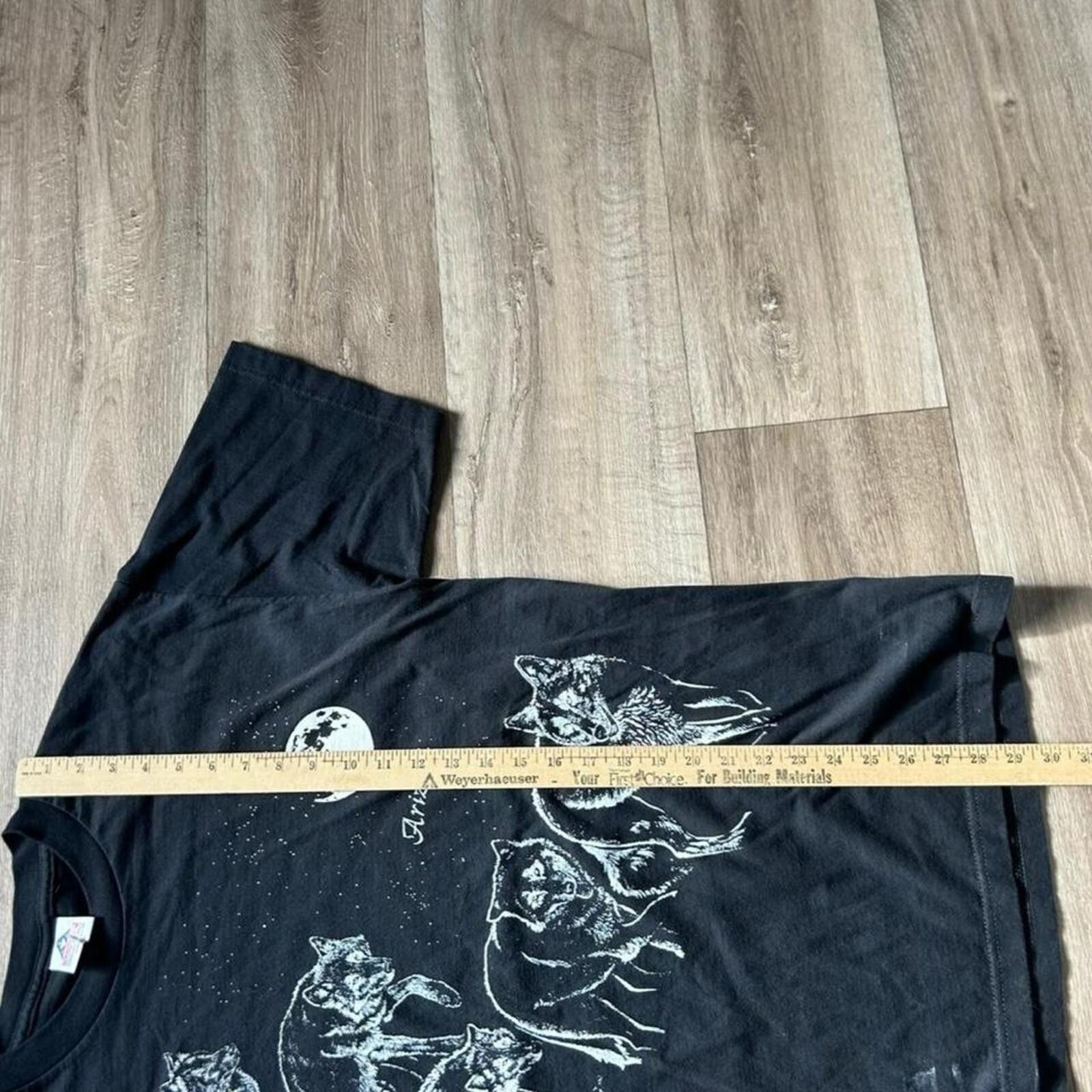 Anvil Vintage 90’s Nature Aop Black wolf moon graphic tee size L Size US L / EU 52-54 / 3 - 6 Thumbnail