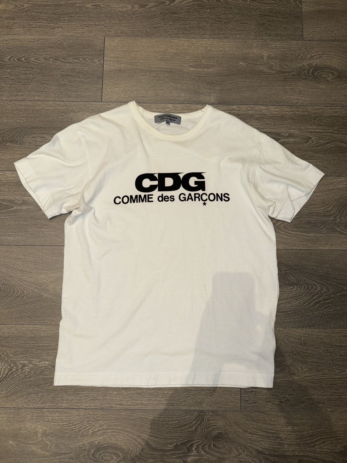 image of Comme Des Garcons T-Shirt in White, Men's (Size XL)