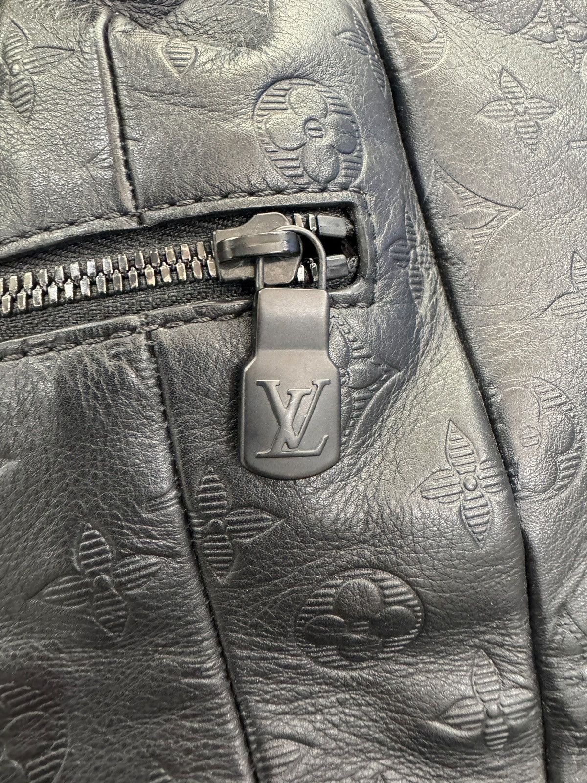 Louis Vuitton Louis Vuitton Black Monogram Backpack Size ONE SIZE - 7 Thumbnail