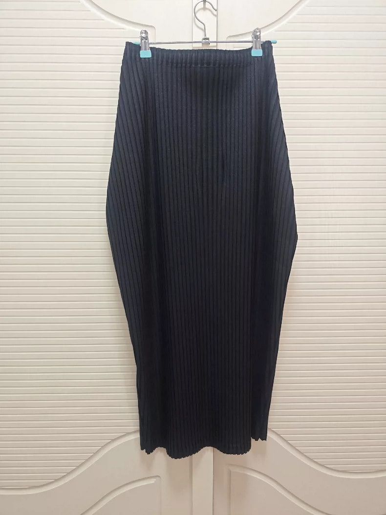 Issey Miyake Issey Miyake Pleated tulip skirt Size 25" / US 0 / IT 36 - 1 Thumbnail