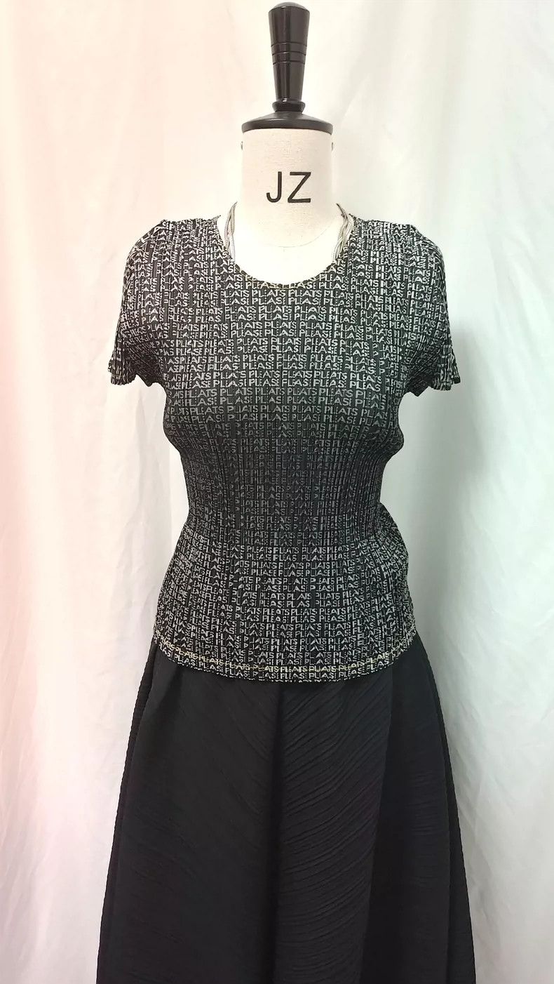 Issey Miyake Issey Miyake size:3 A half-sleeved top with a denim gradie Size M / US 6-8 / IT 42-44 - 3 Thumbnail