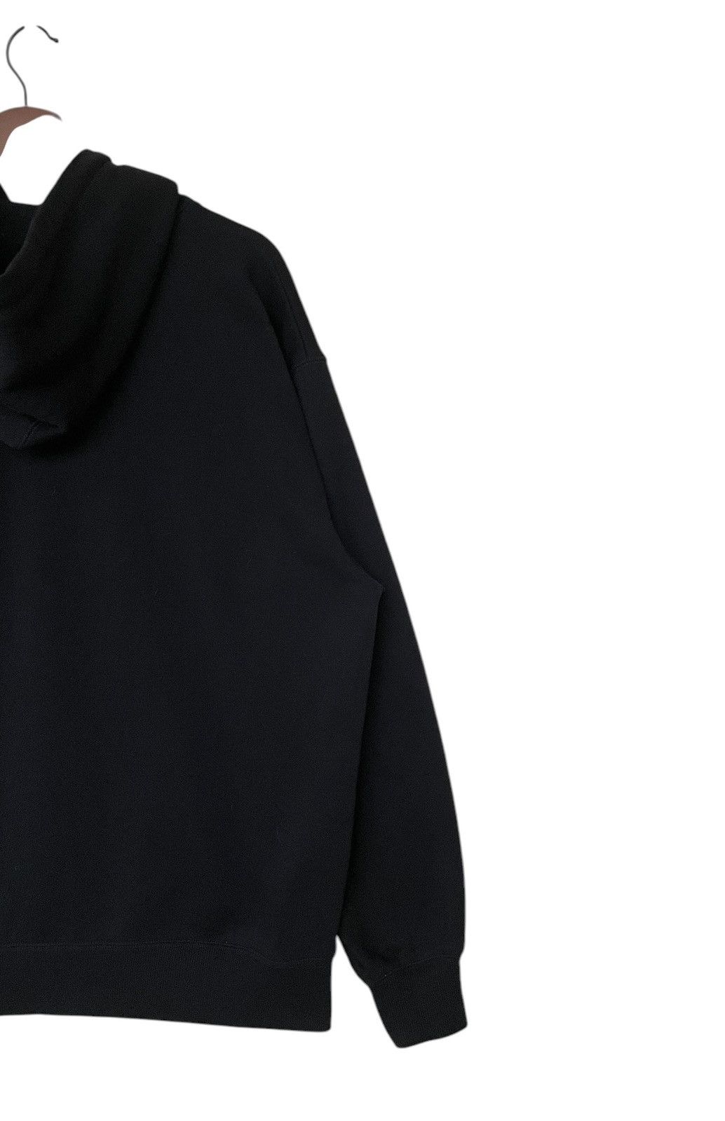 Undercover Japanese Brand Undercover GU Hoodies 2000s Size US L / EU 52-54 / 3 - 6 Thumbnail
