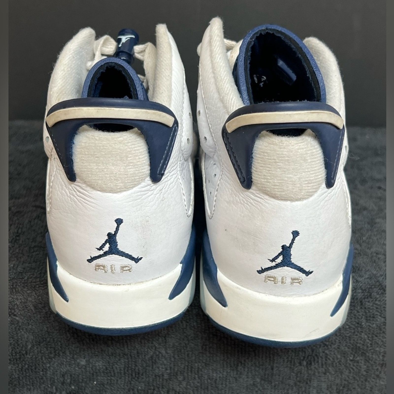 Jordan Brand Air Jordan 6 Retro Midnight Leather Shoes 5.5Y Women 7 Size US 7 / IT 37 - 7 Thumbnail