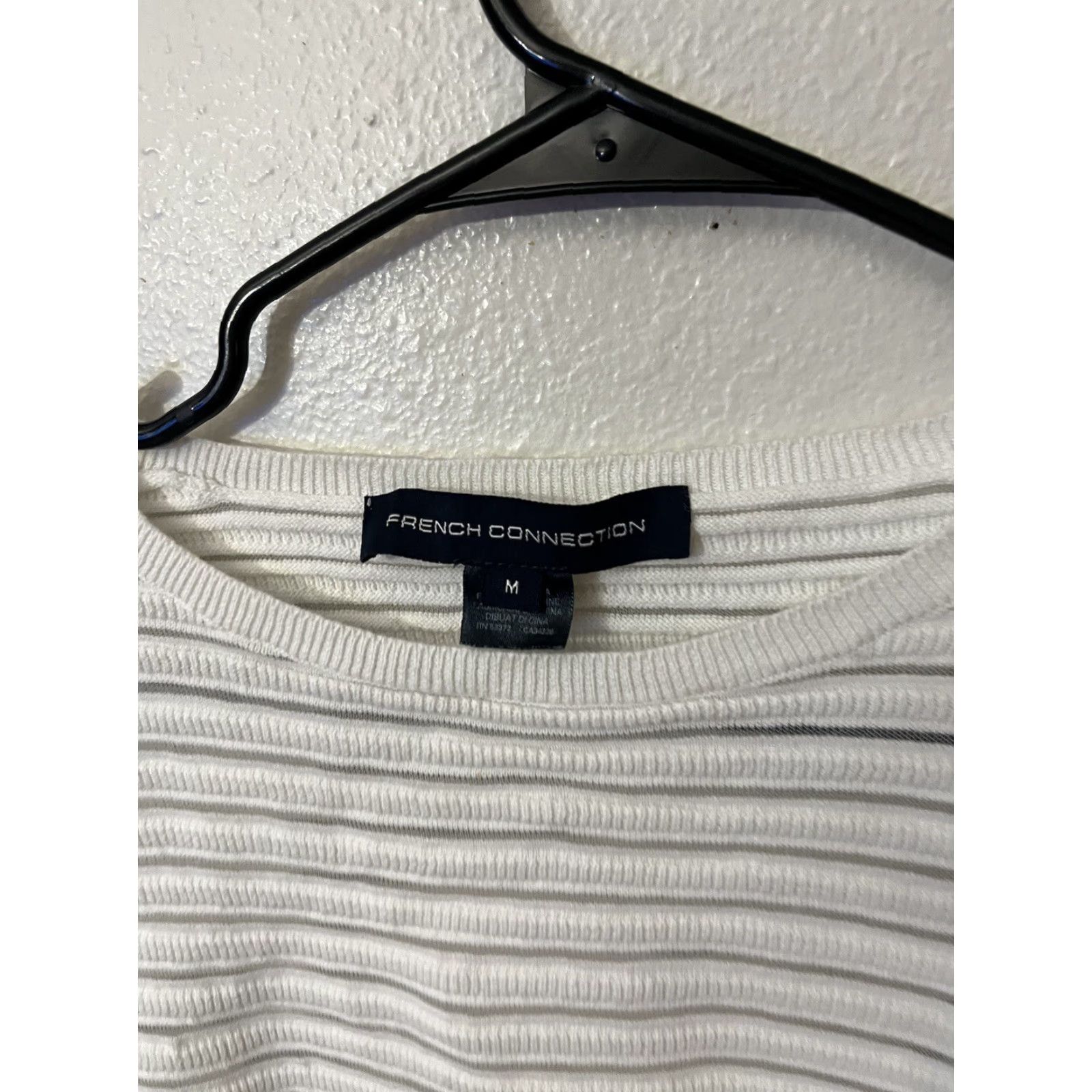 French Connection French Connection Sweater Medium White Striped W/ Lace Women Size M / US 6-8 / IT 42-44 - 2 Thumbnail