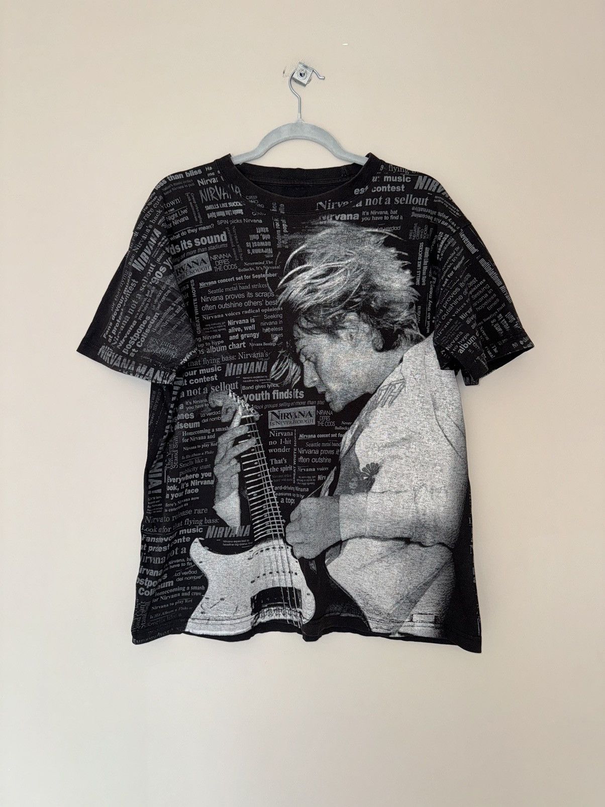 Nirvana Nirvana Kurt Cobain over print 90s 80 t shirt vintage Size US L / EU 52-54 / 3 - 1 Thumbnail