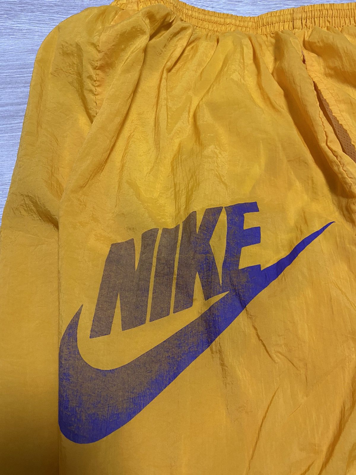 Vintage Vintage Nike Nylon Shorts 80’s big logo Size S 28-30” Size US 30 / EU 46 - 2 Thumbnail
