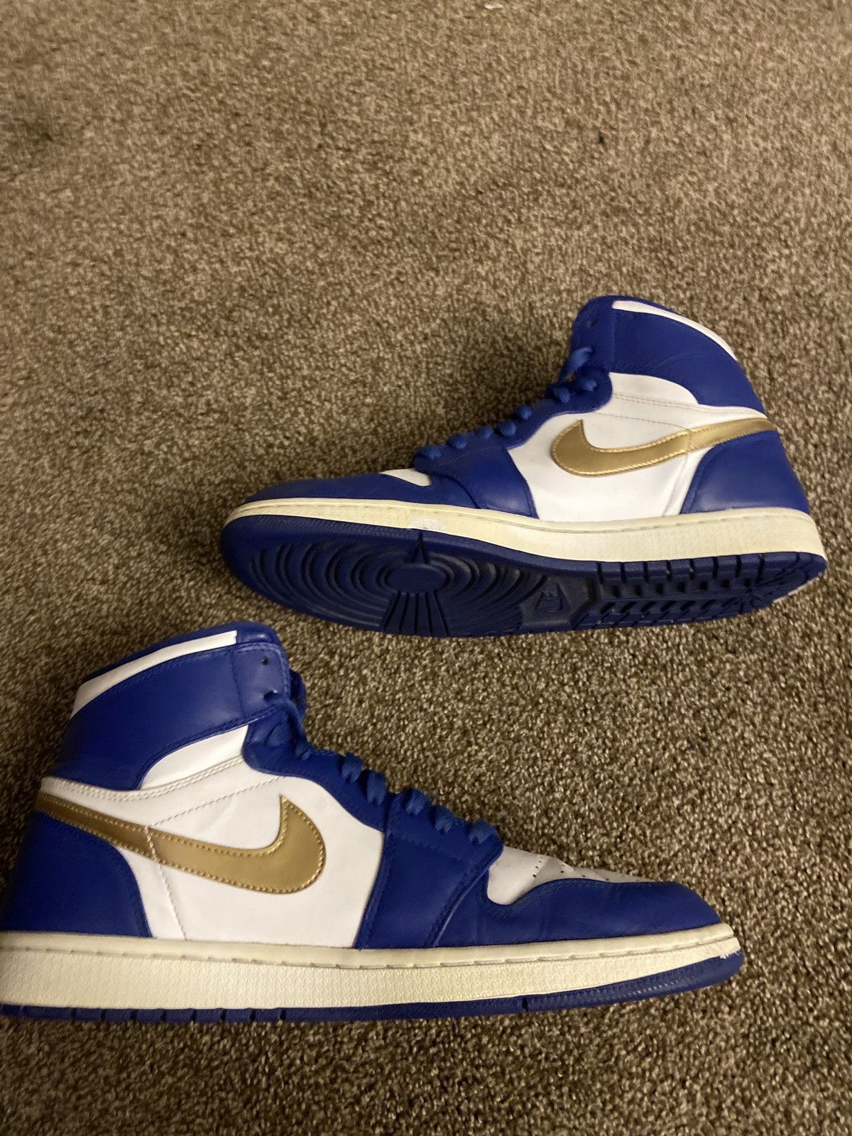 Jordan Brand × Nike Jordan 1 high gold medal Size US 11 / EU 44 - 2 Thumbnail