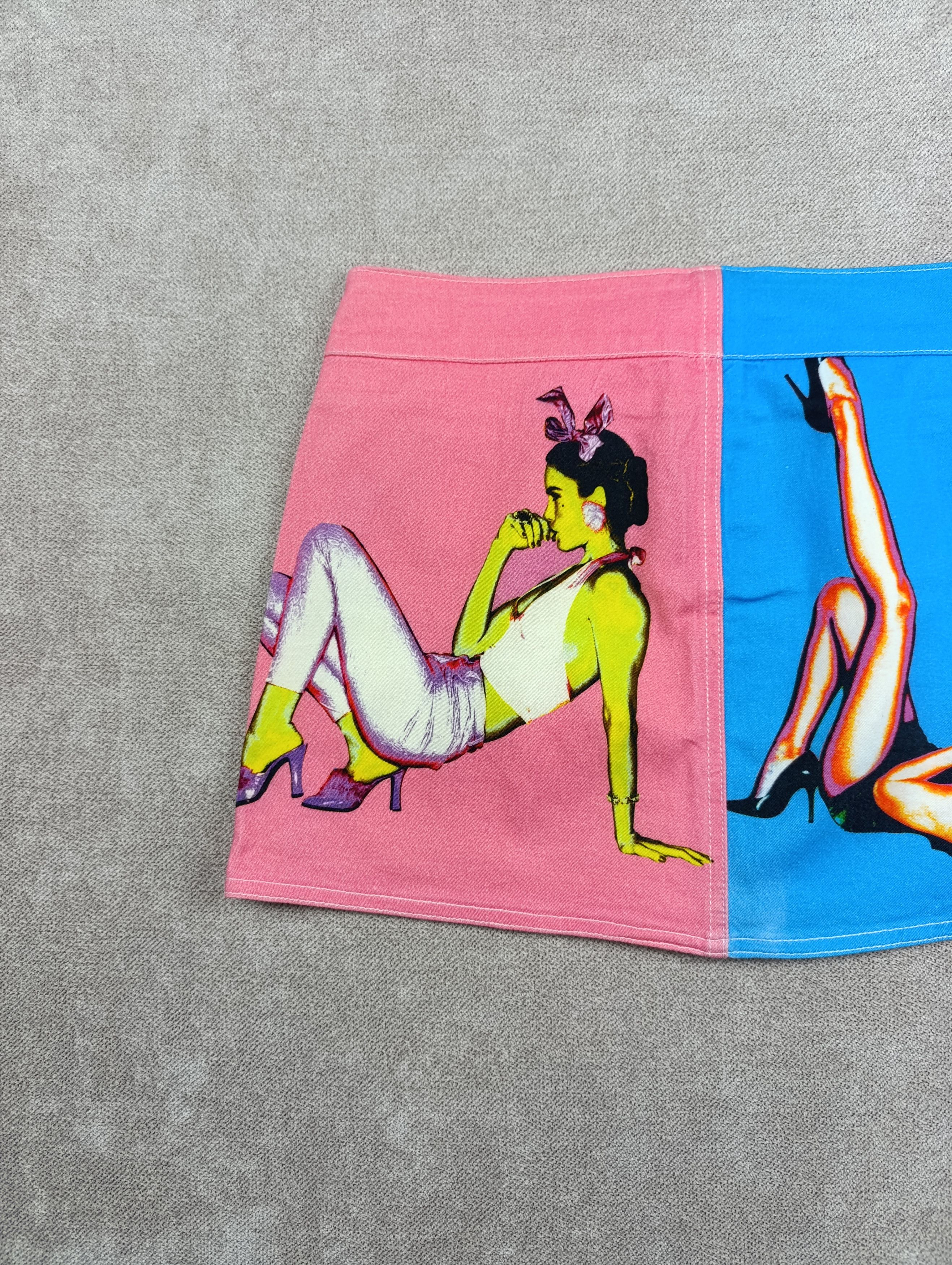 Versace Y2K DONATELLO VERSACE LOW WAISTED COLOURFUL MINI SKIRT Size 27" / US 4 / IT 40 - 12 Thumbnail