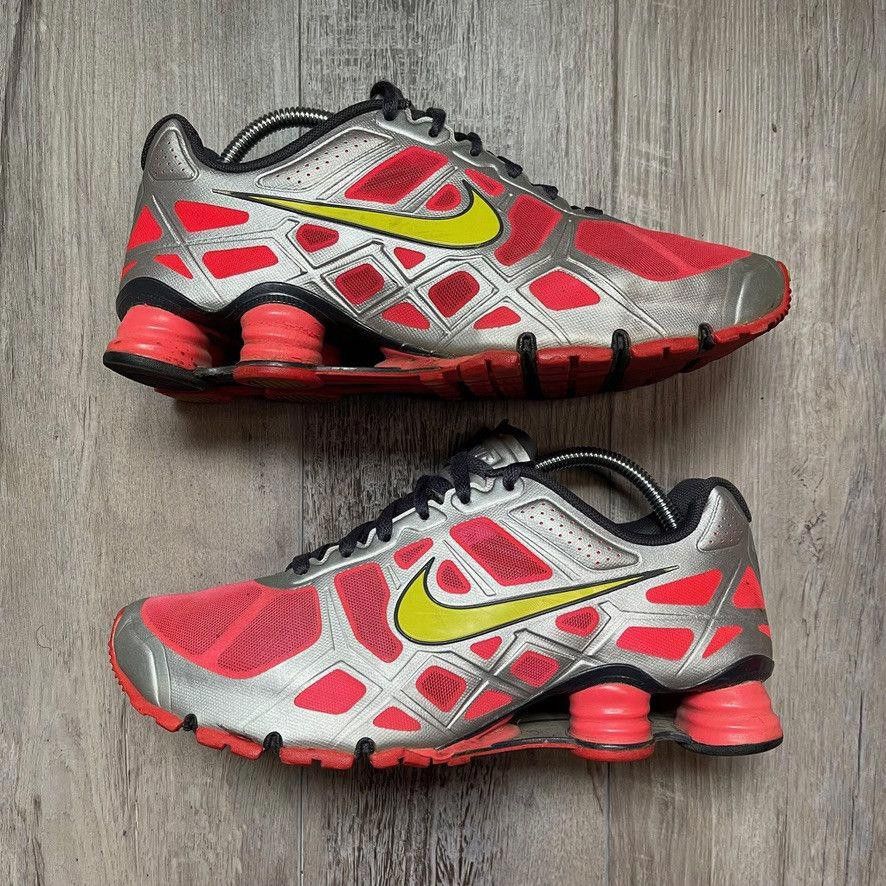 Nike NIKE • Shox Turbo 12 "Solar Red" (9M) Size US 9 / EU 42 - 2 Thumbnail