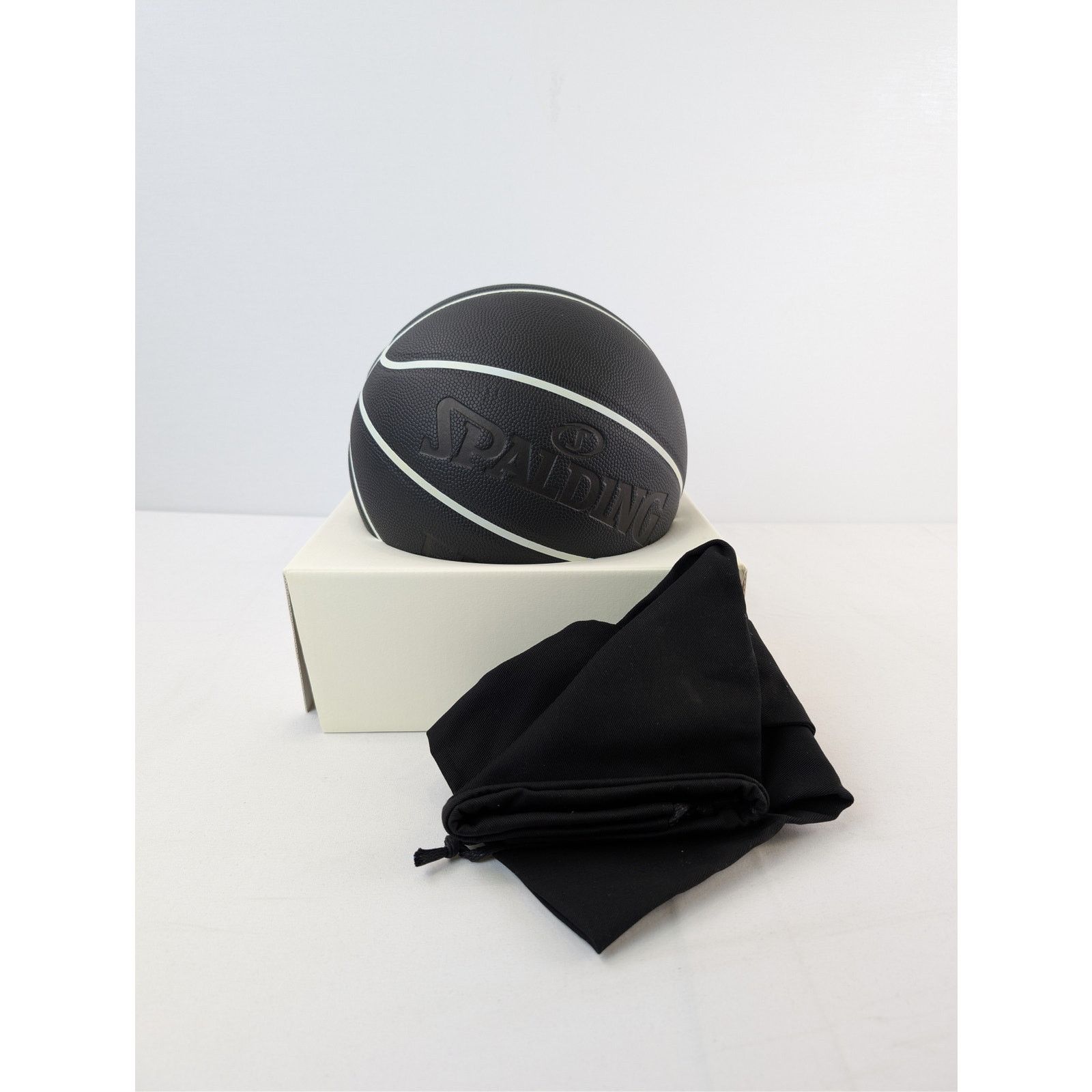 Fendi o1rshd1 Size: OS/ M.City Sport Basket Ball / Polyamide Black Size ONE SIZE - 9 Thumbnail