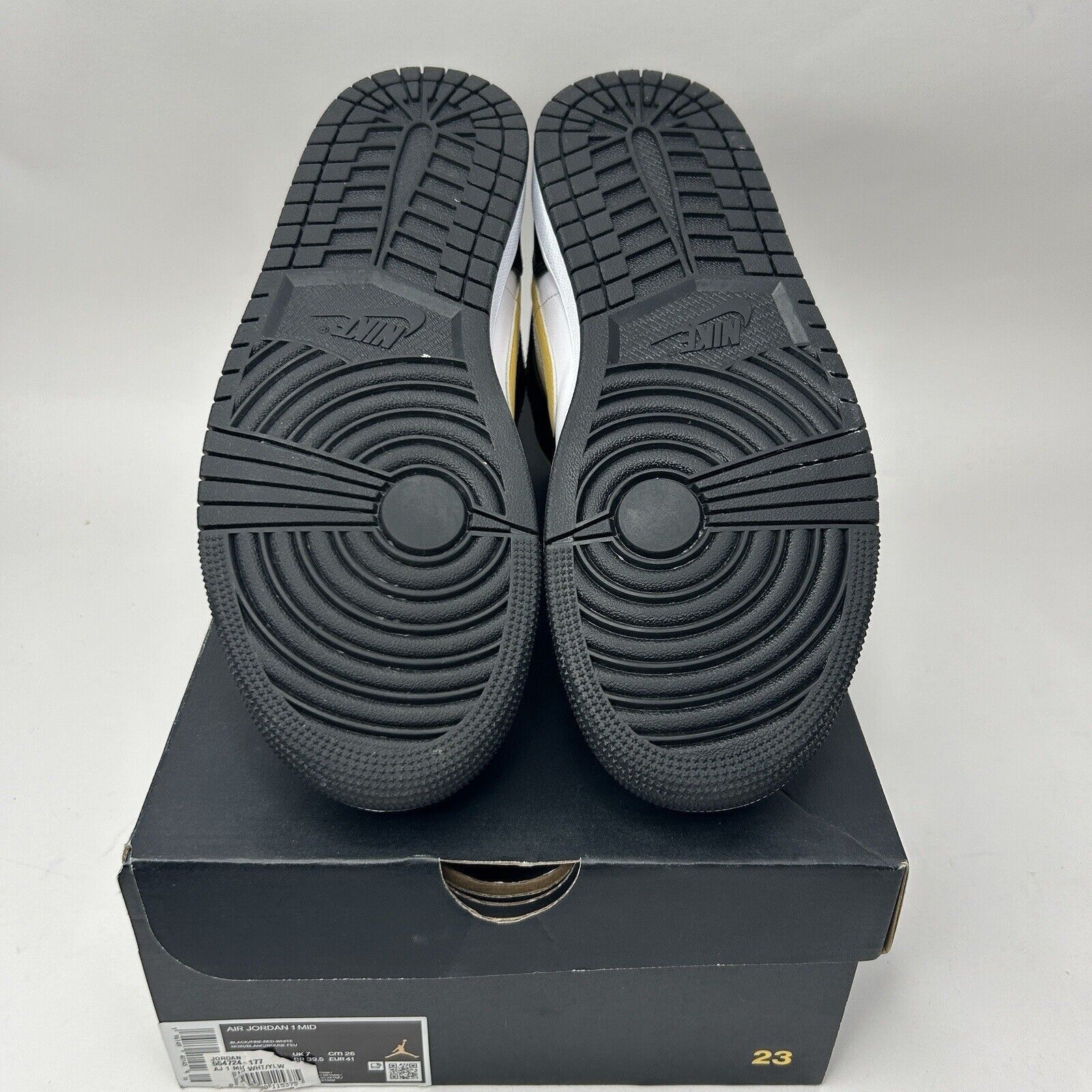 Nike Nike Air Jordan 1 Retro Mid “Pollen/Black University Gold” Size US 8 / EU 41 - 7 Thumbnail