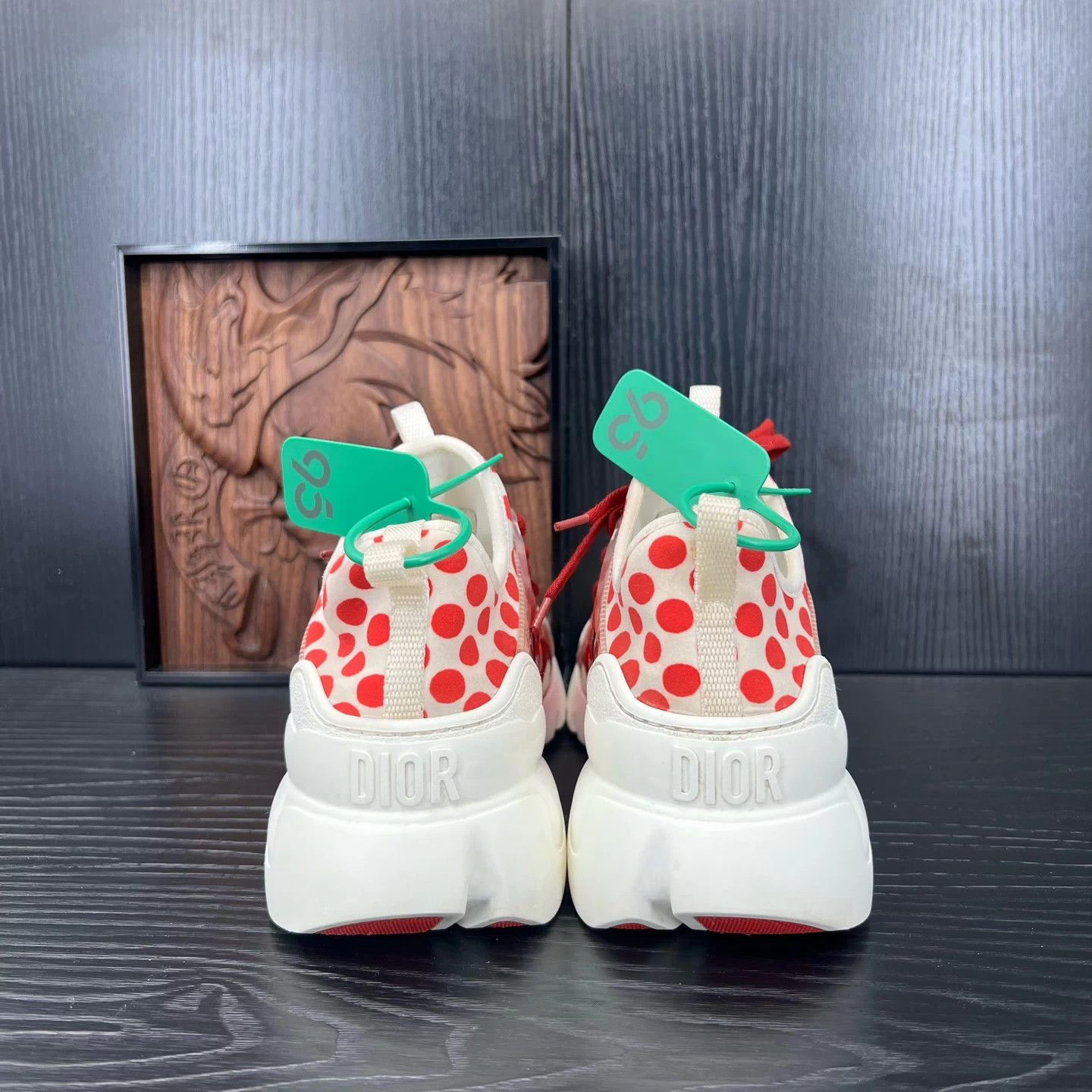 Dior DIOR D-Connect white and red spotted 36.5 Size US 6 / IT 36 - 5 Thumbnail
