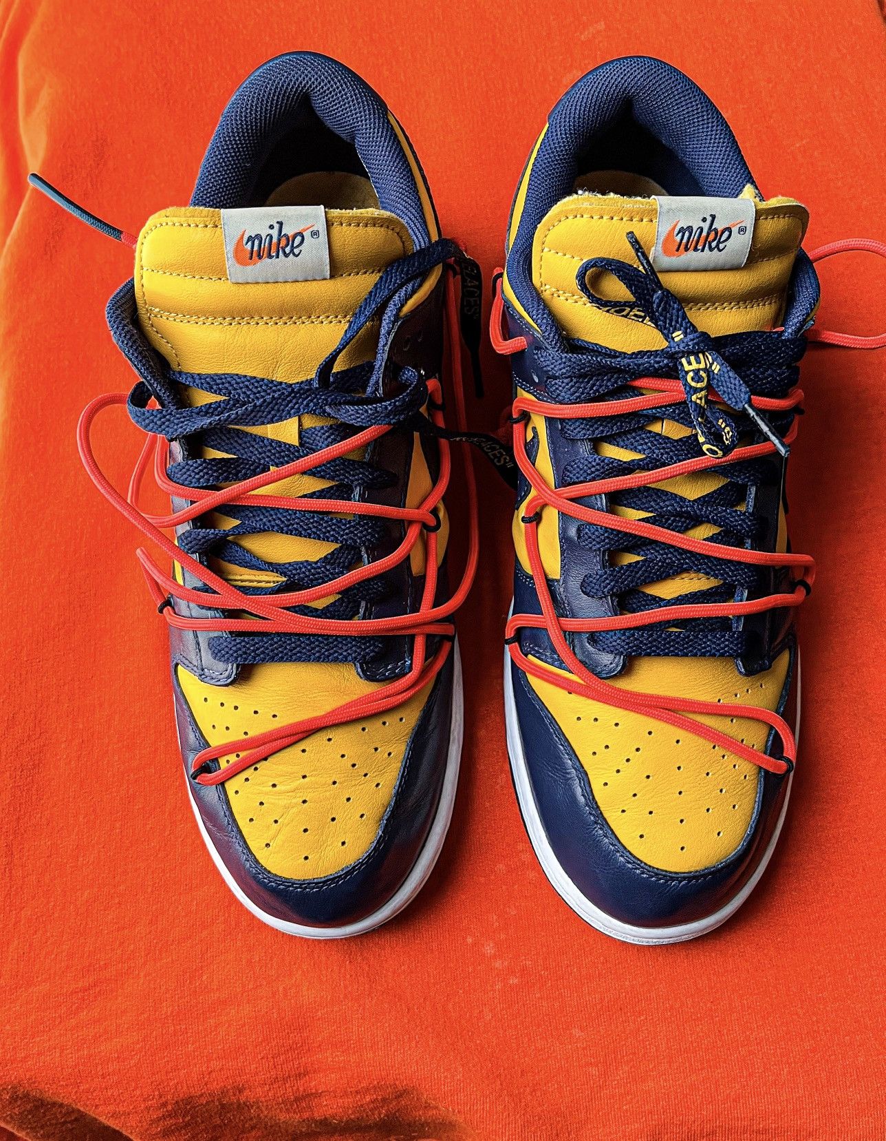 Off-White OFF WHITE “UNIVERSITY GOLD” DUNK Size US 11 / EU 44 - 2 Thumbnail
