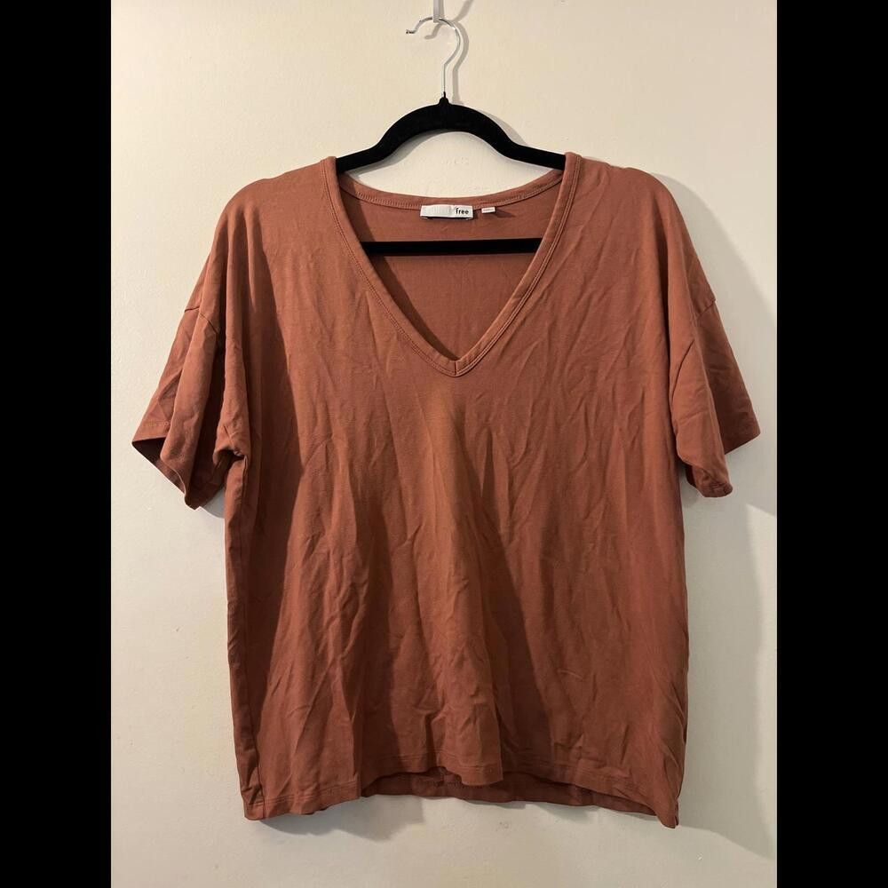 Designer Wilfred Free Women's V-Neck T-Shirt - Medium - Earthy Rose Size M / US 6-8 / IT 42-44 - 1 Thumbnail