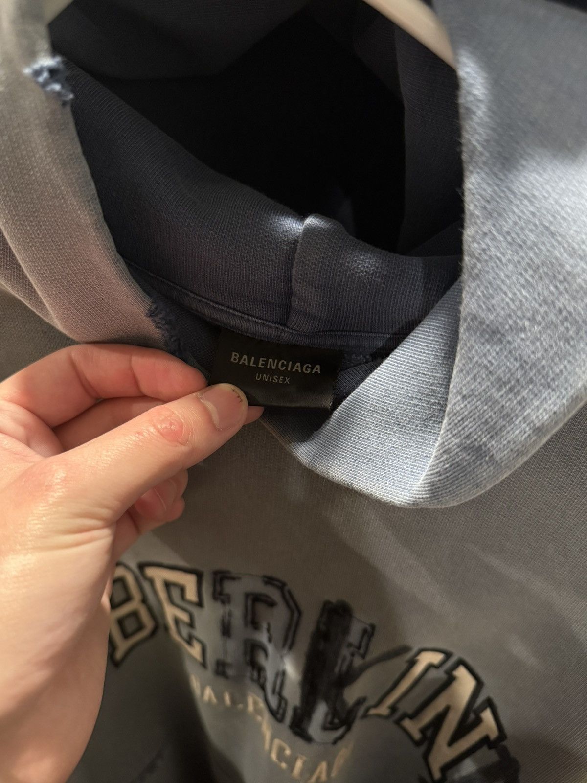 Balenciaga Balenciaga 23FW “Be Kind” Hoodie S Size US S / EU 44-46 / 1 - 21 Thumbnail