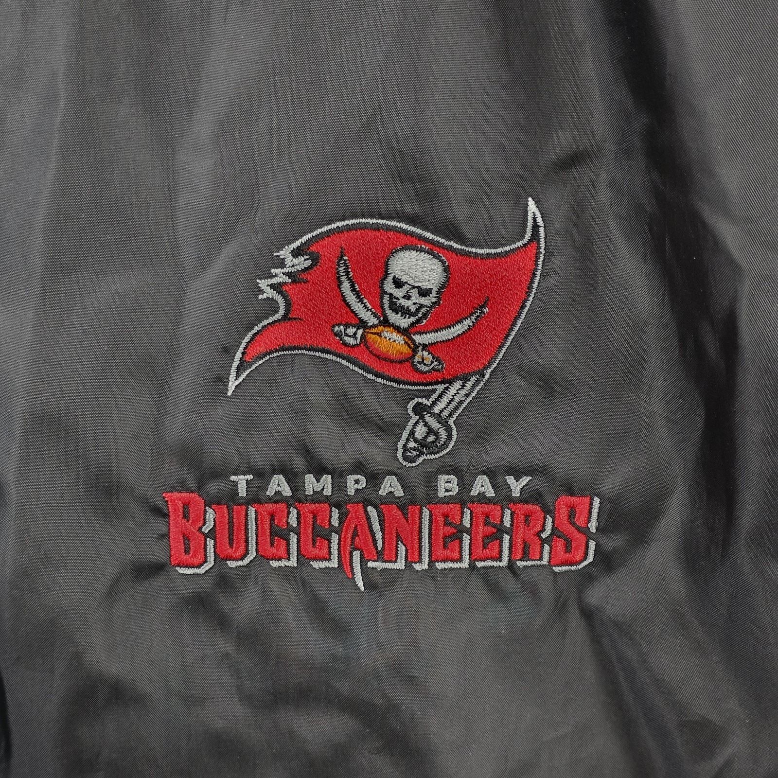 Dunbrooke Vintage Tampa Bay Buccaneers Coach Windbreaker Jacket XL 90s Size US XL / EU 56 / 4 - 4 Thumbnail