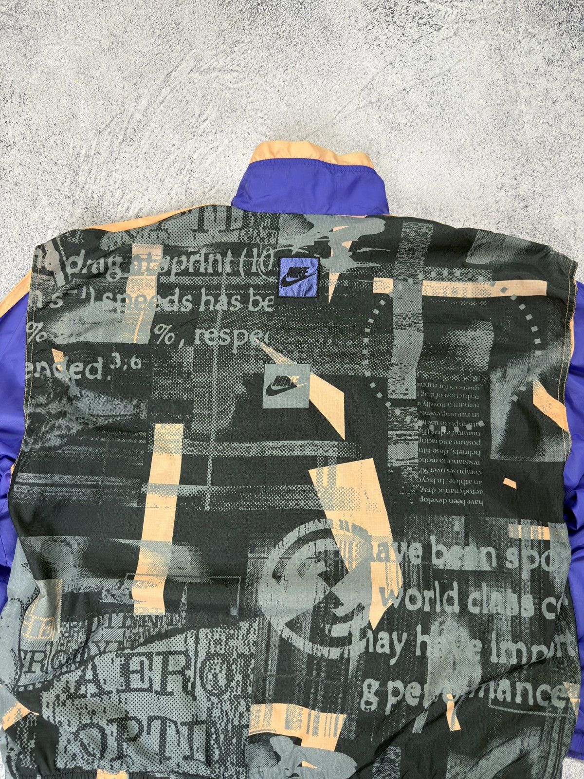 Nike RARE 90s Nike International Graphic Print Nylon Track Jacket Size US XL / EU 56 / 4 - 12 Thumbnail