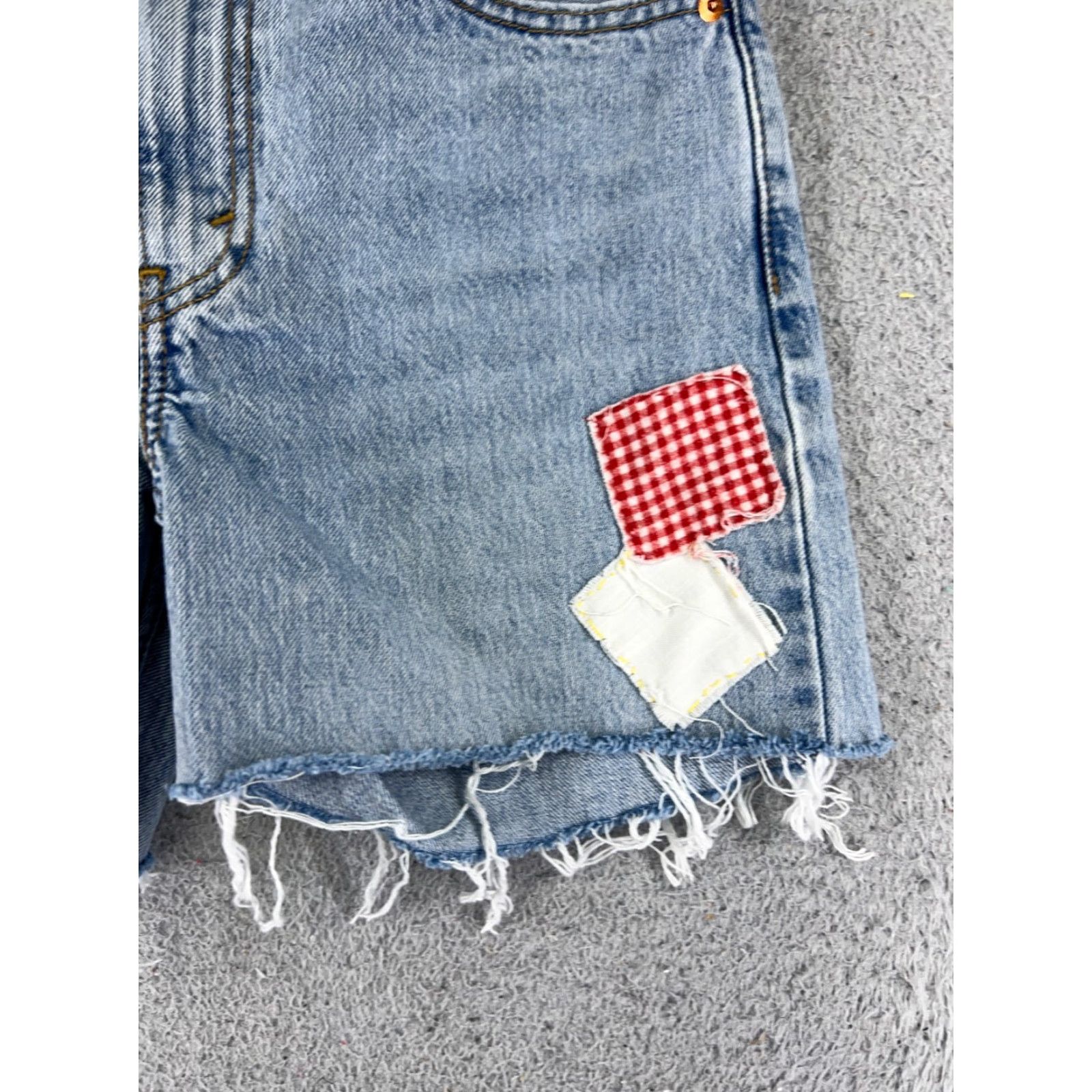 Levi's Levis Womens Denim Short Cut-Off 24 Blue Jean 5-Pocket Stitch Button Mid Rise 5.5in Inseam Casual Jazz Size 42" / US 20 - 2 Thumbnail
