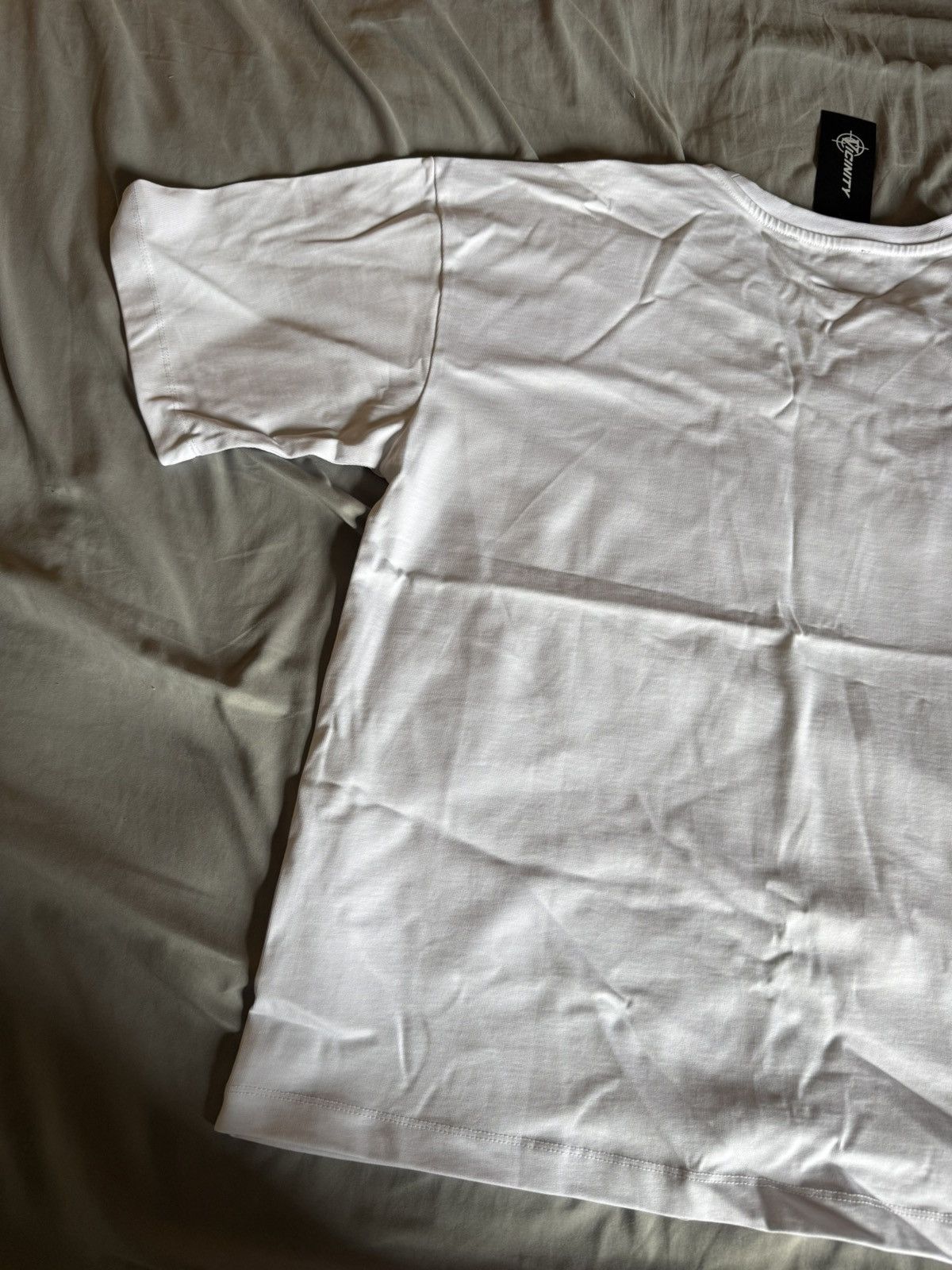Other Vicinity White T-Shirt Size US XL / EU 56 / 4 - 7 Thumbnail